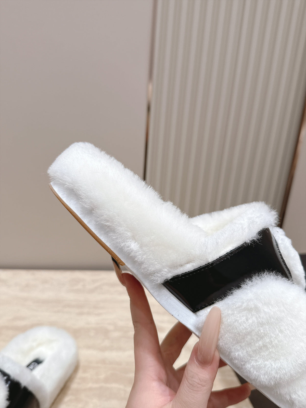 CC 26s Shearling Slides 2cm White Fur 121625