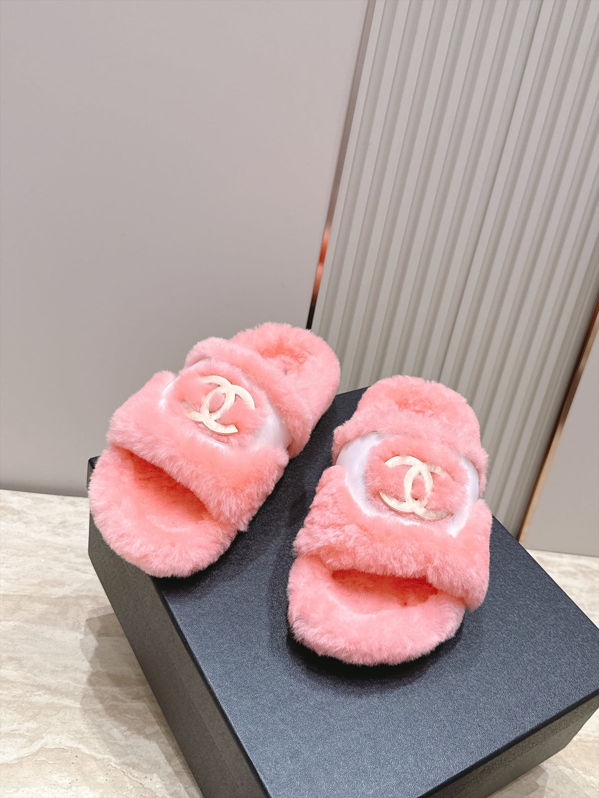 CC 26s Shearling Slides 2cm Pink Fur 121626