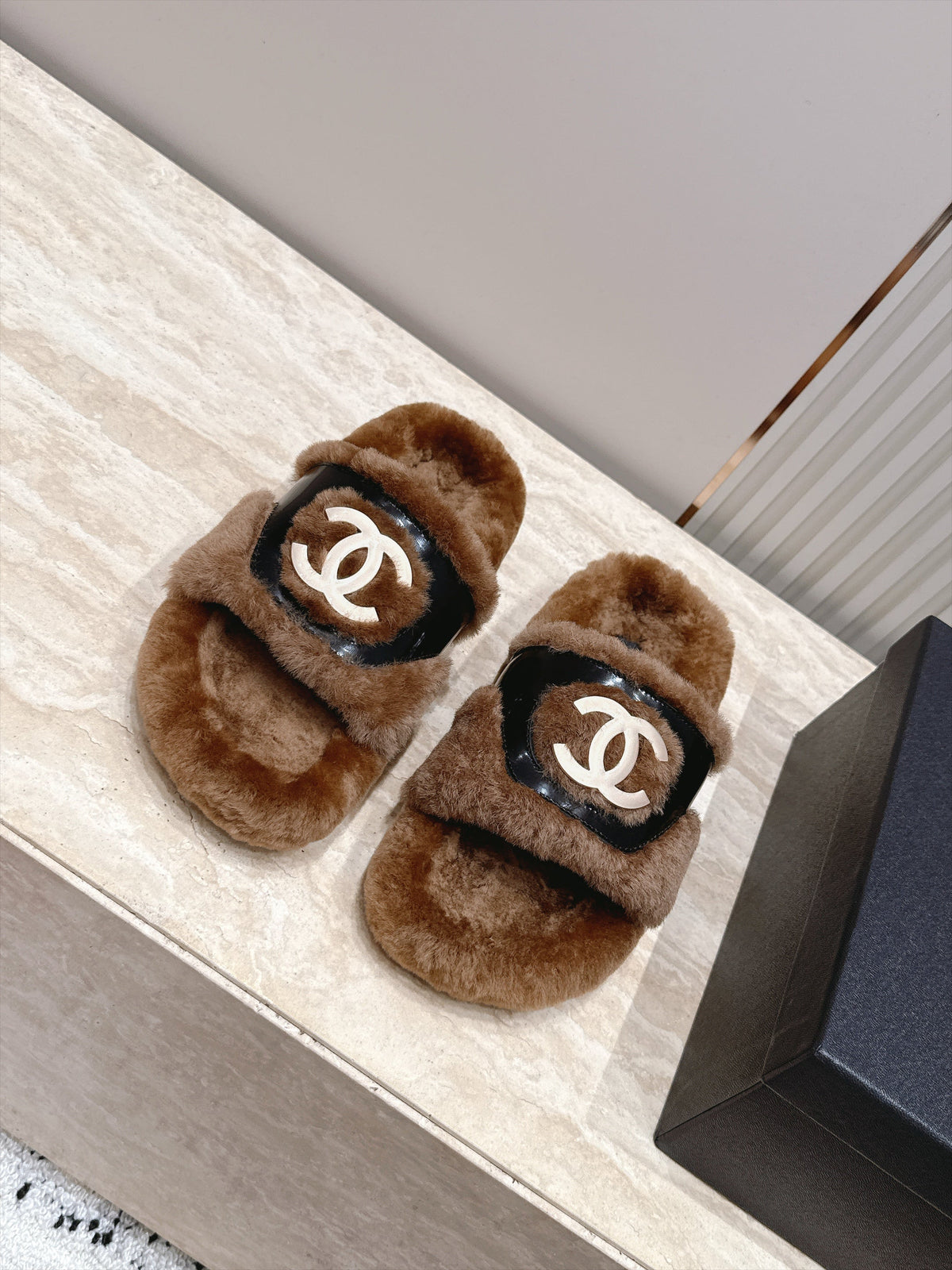 CC 26s Shearling Slides 2cm Brown Fur 121628
