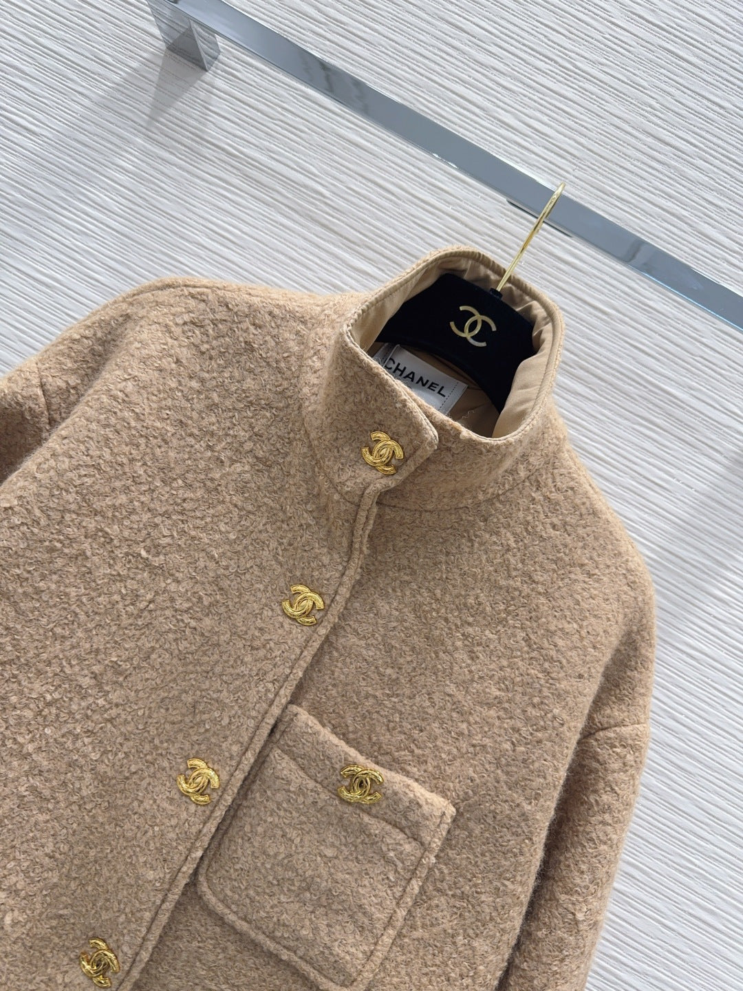 Chanel 26s Beige/Navy Blue Wool Polyamide Standing Collar Jacket 447512