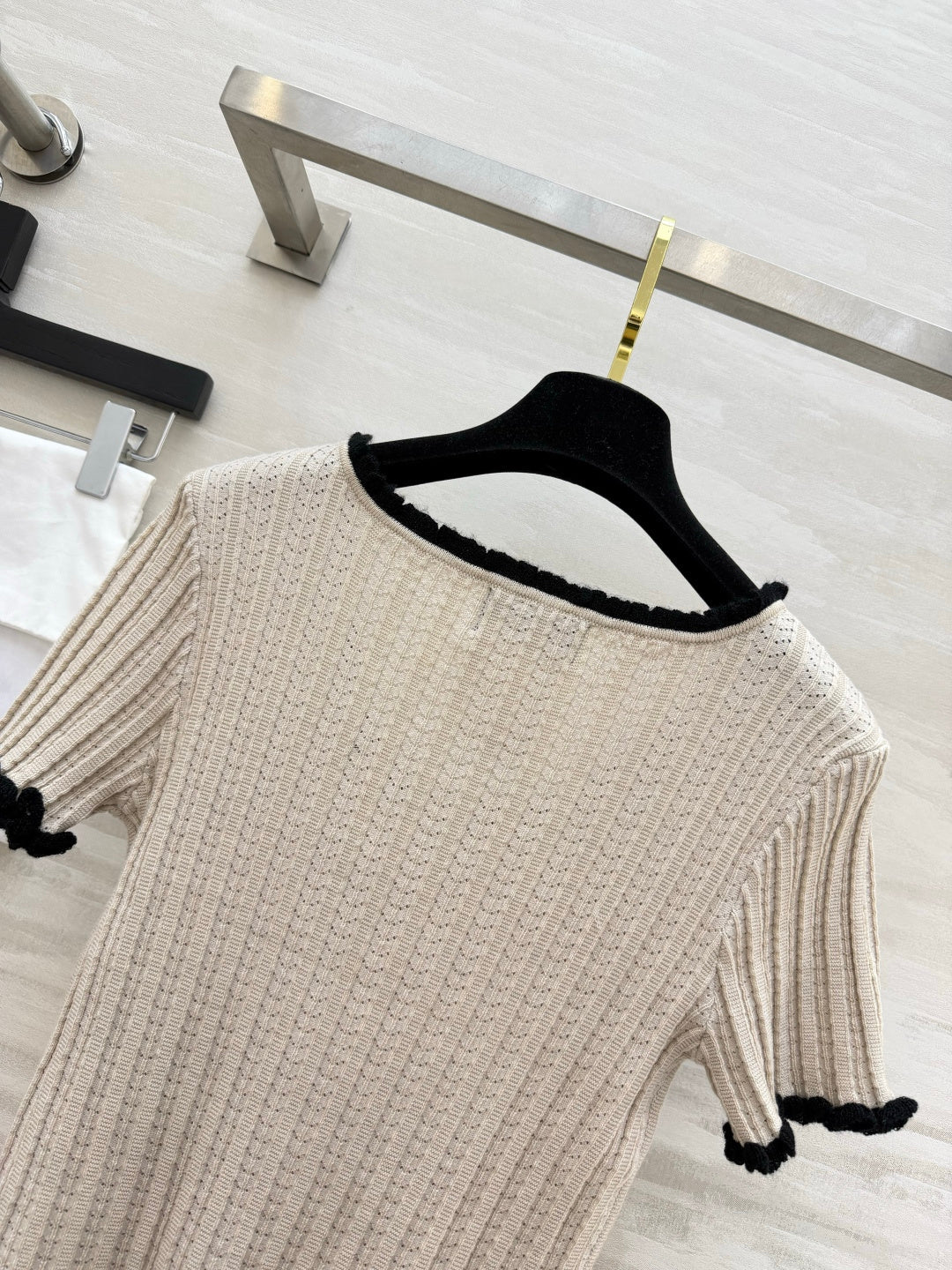 CC Knit Short-Sleeve Top Black Light Taupe Wool 394191