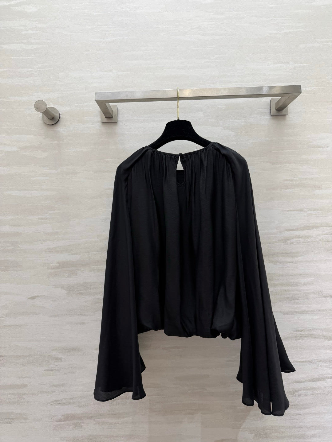 Chloé Wide-Sleeved Pleated Top Black 397033