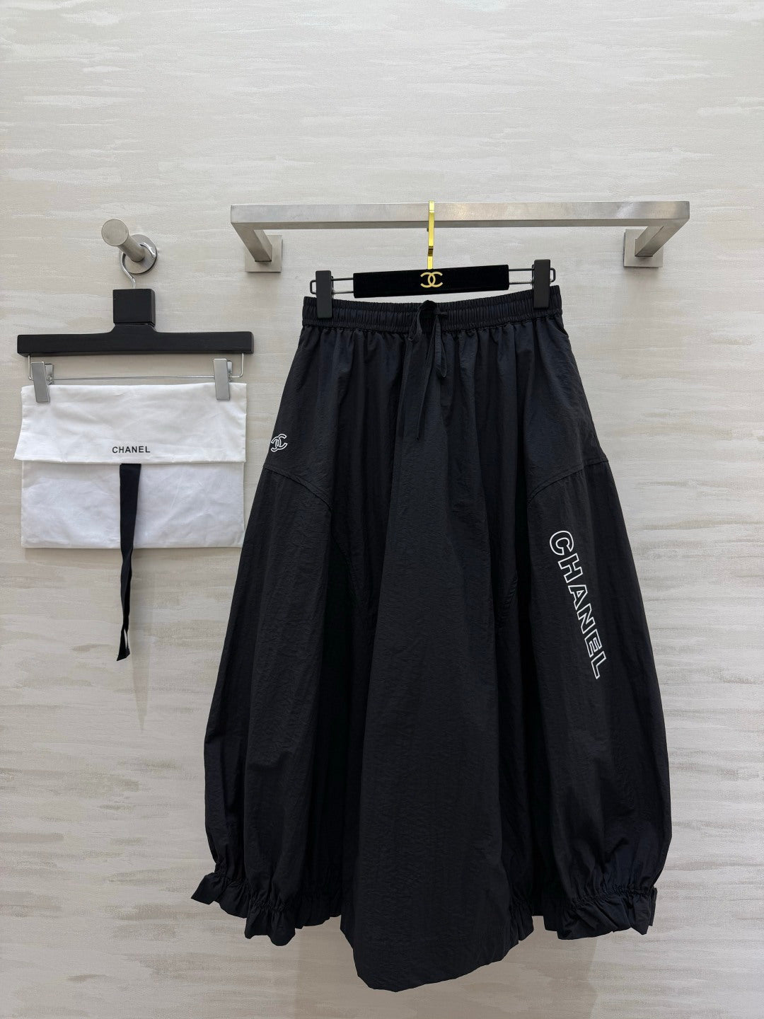 CC 26s Tulip Midi Skirt Black Linen 398836