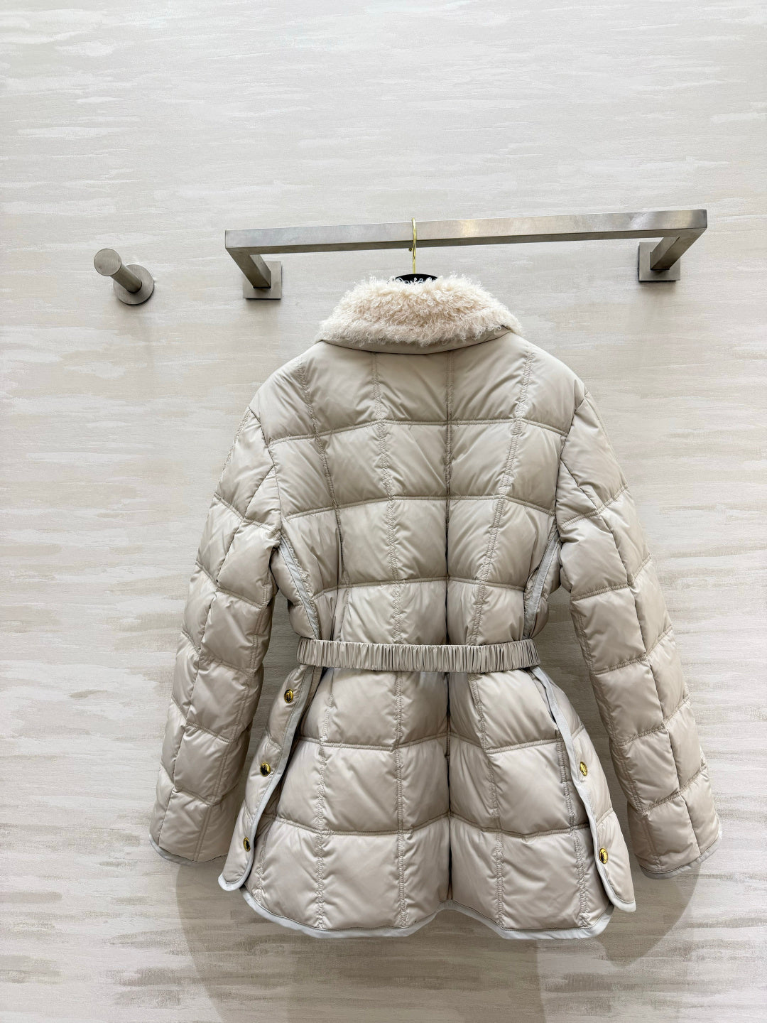 Moncler 26s Puffer Jacket Light Beige White Shearling Collar Belt 427369