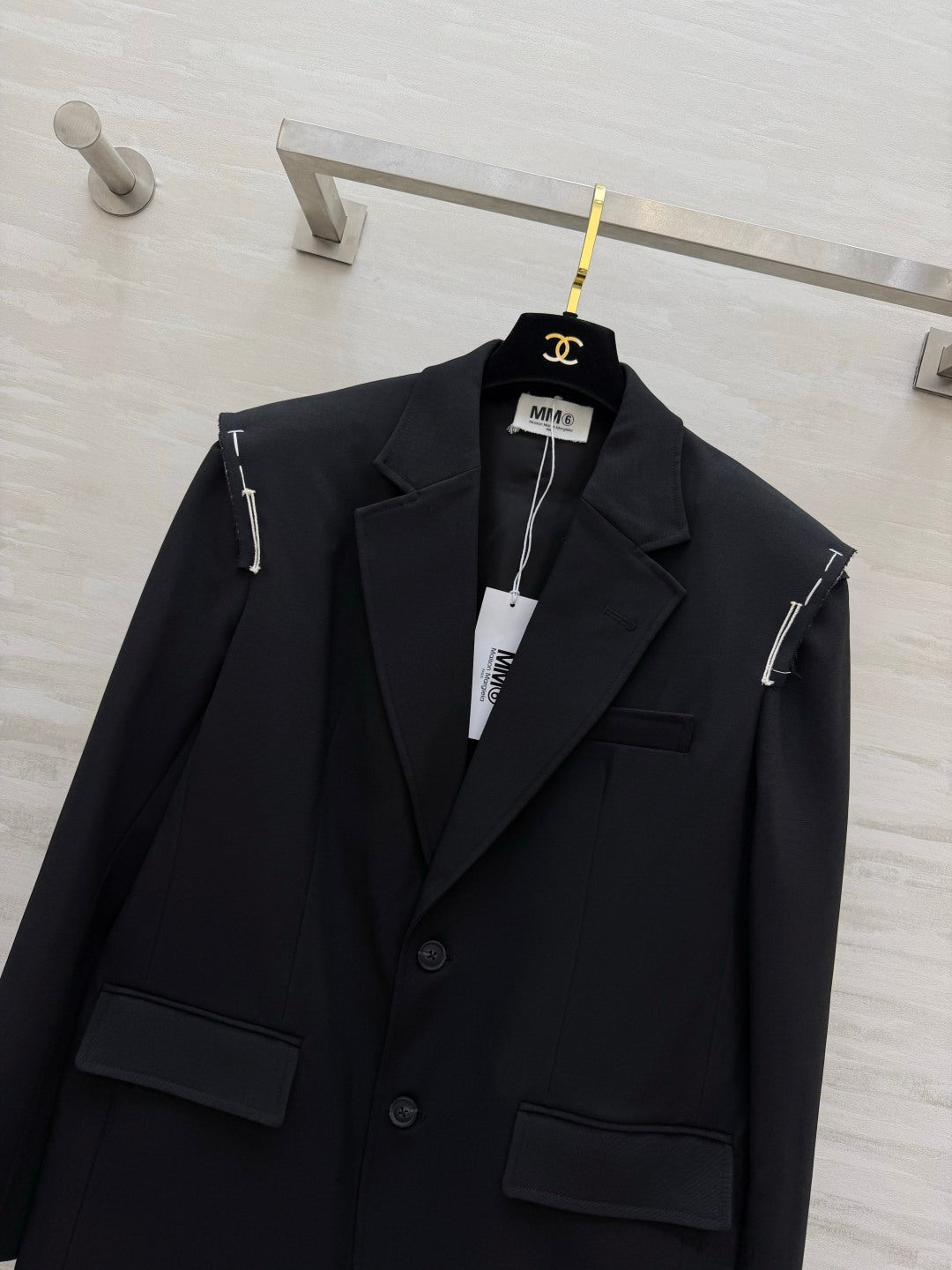 MM6 26S Black Deconstructed Detachable Sleeve Blazer 428155