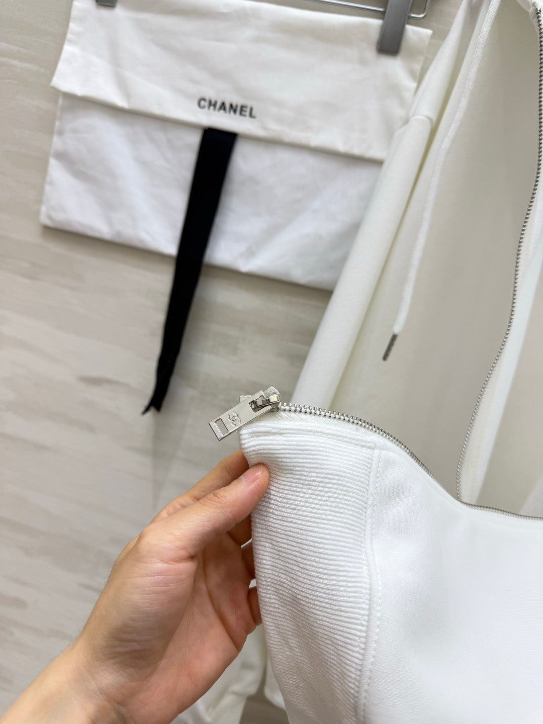 CC 26s Logo Zip Hoodie White Cotton 441633