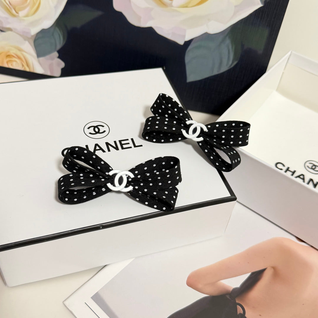 CC 26s Per Pair Hair Clip 420355