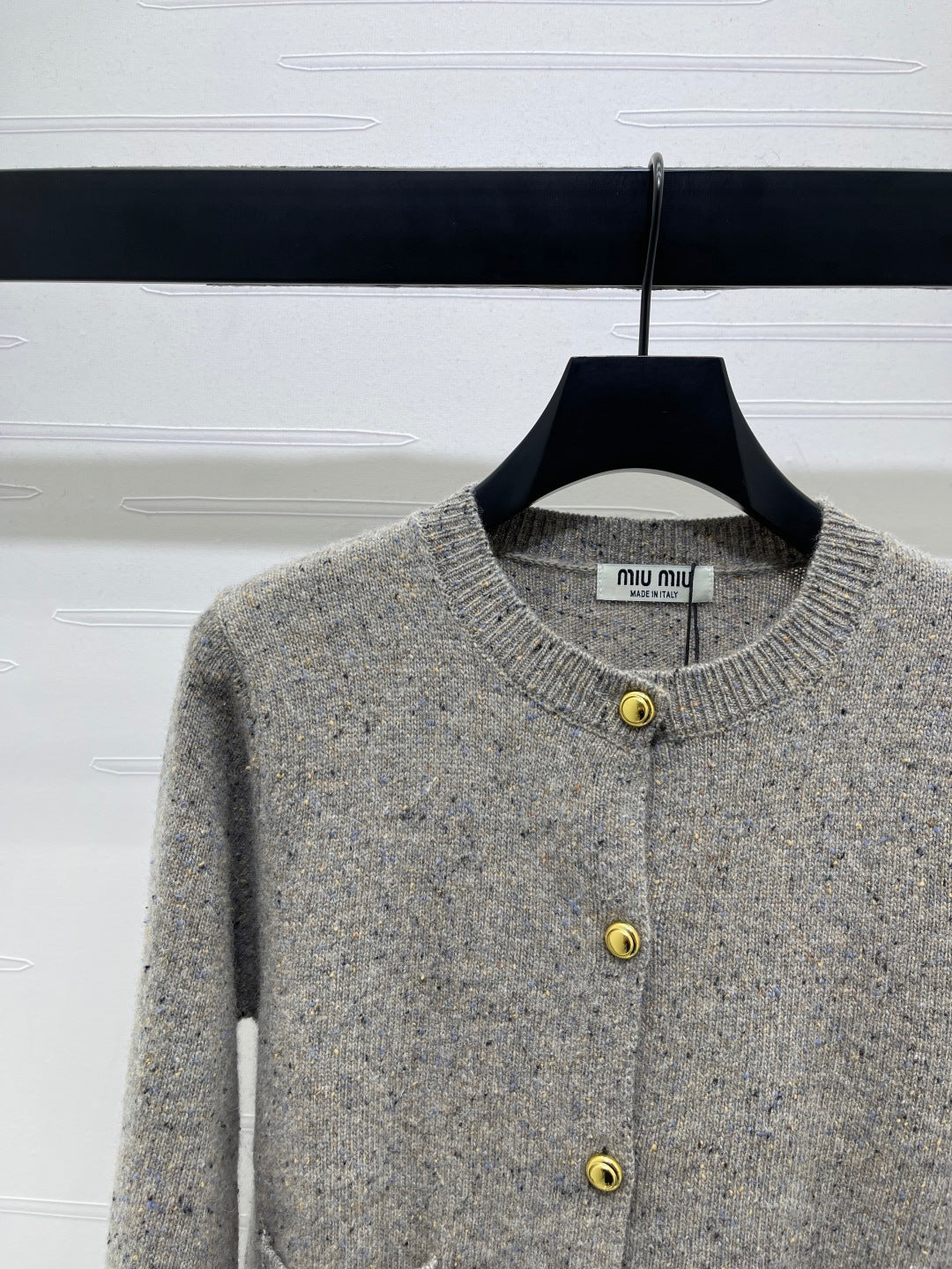 Miu 26s Neck Long-Sleeved Cardigan Milk Grey Cashemere 415894