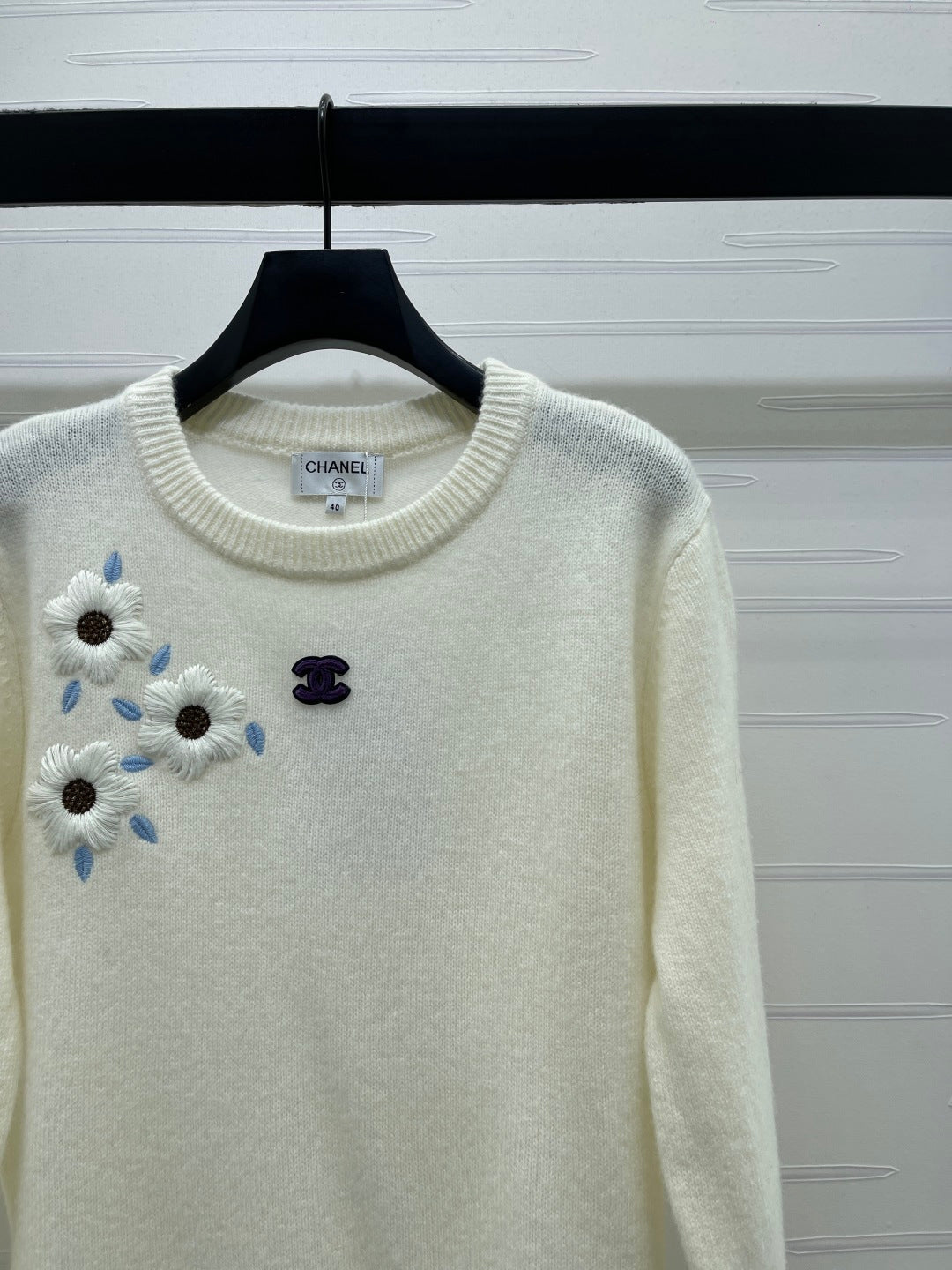 Chanel Floral Patterns White Cream Sweater Embroidered 340996
