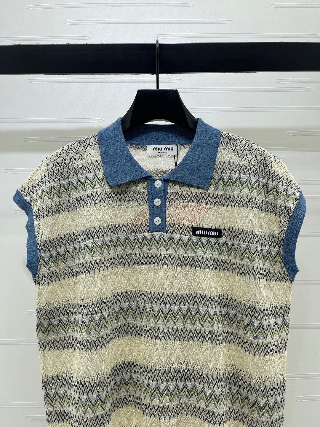 Miu Hollow Striped Collar Knit Vest Ivory Black Wool 380769