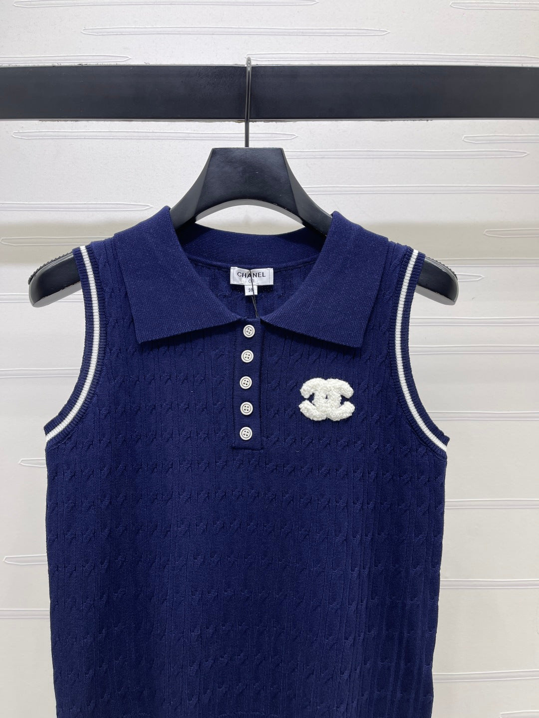 CC 26s Collared Knitted Vest Dark Blue Wool Nylon 382090