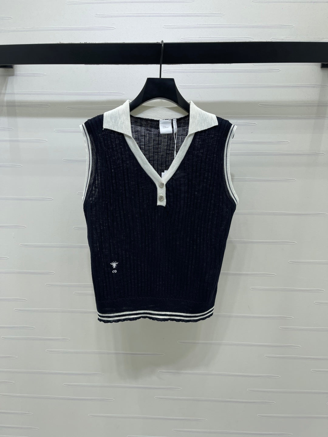 CD 26s Collared Knit Vest Navy Blue Lyocell Polyester 401590