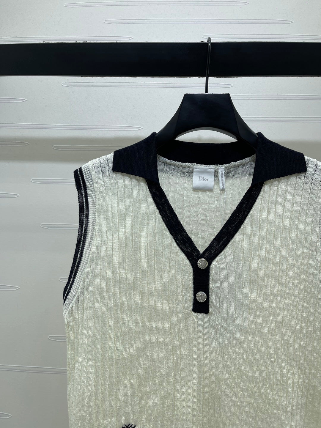 CD 26s Collared Knit Vest Cream Lyocell Polyester 401589