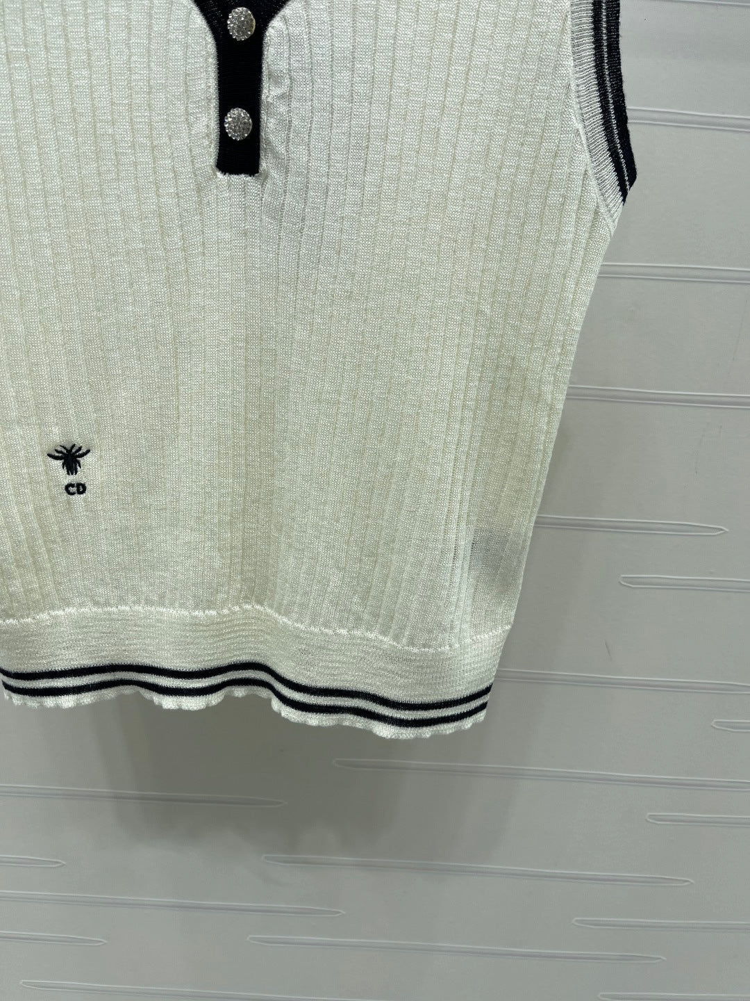 CD 26s Collared Knit Vest Cream Lyocell Polyester 401589
