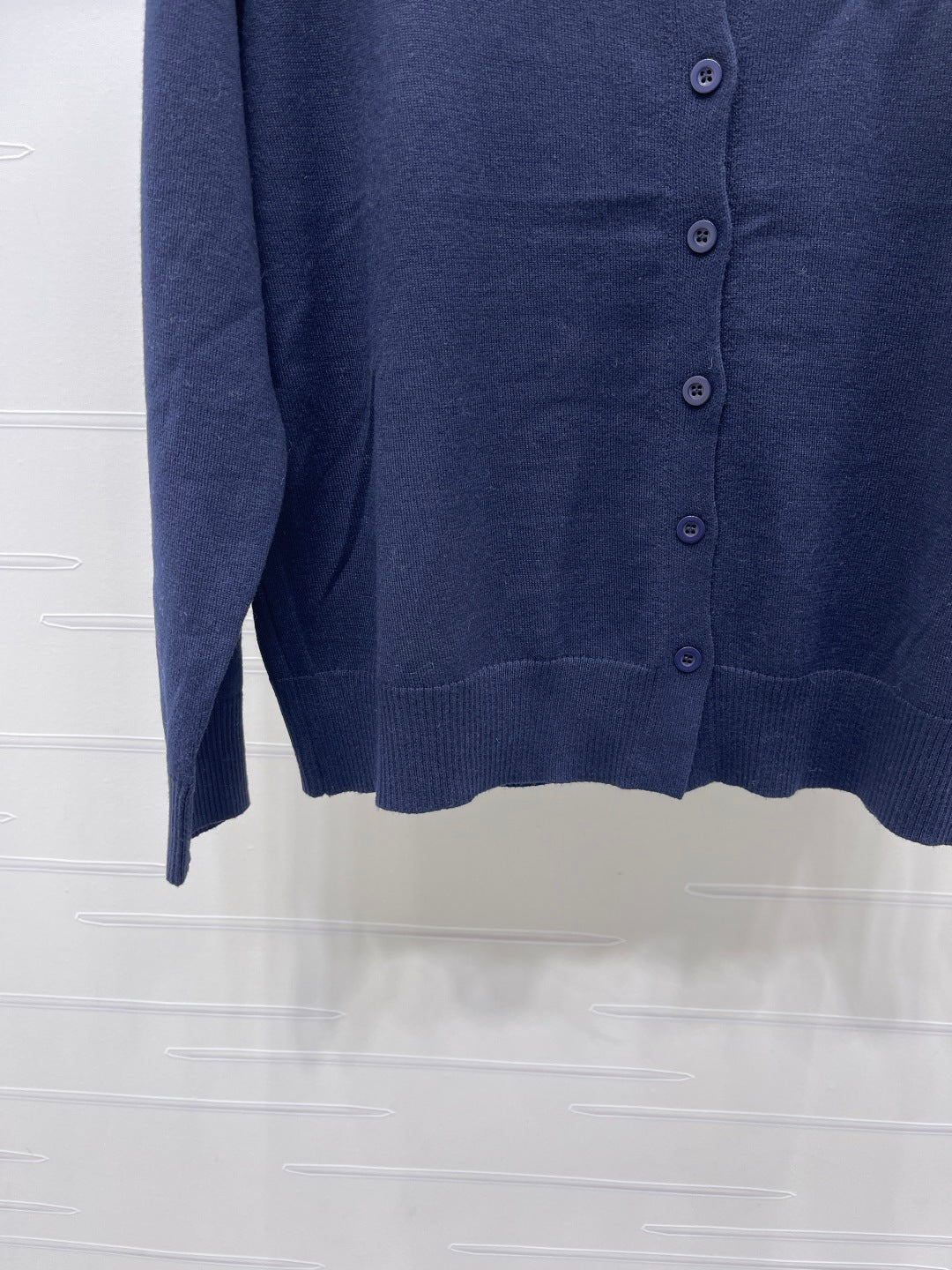 Miu 26s Round Neck Long-Sleeved Cardigan Navy Blue Wool 422011