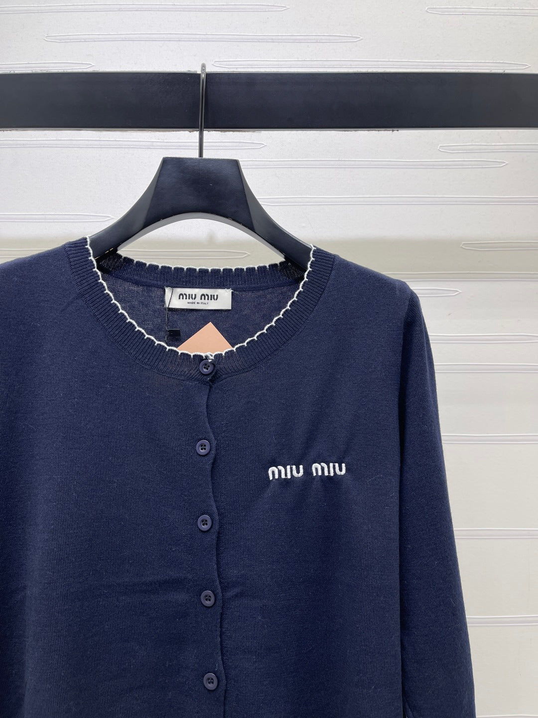Miu 26s Round Neck Long-Sleeved Cardigan Navy Blue Wool 422011