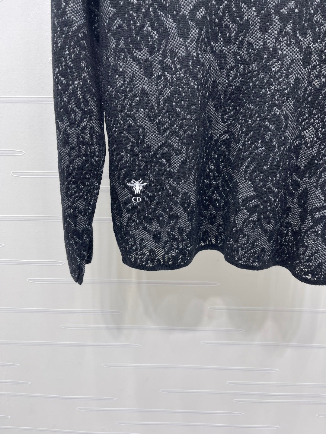 CD 26s Hollow-Out Patterned Knit Long-Sleeved Top Black Wool 424830