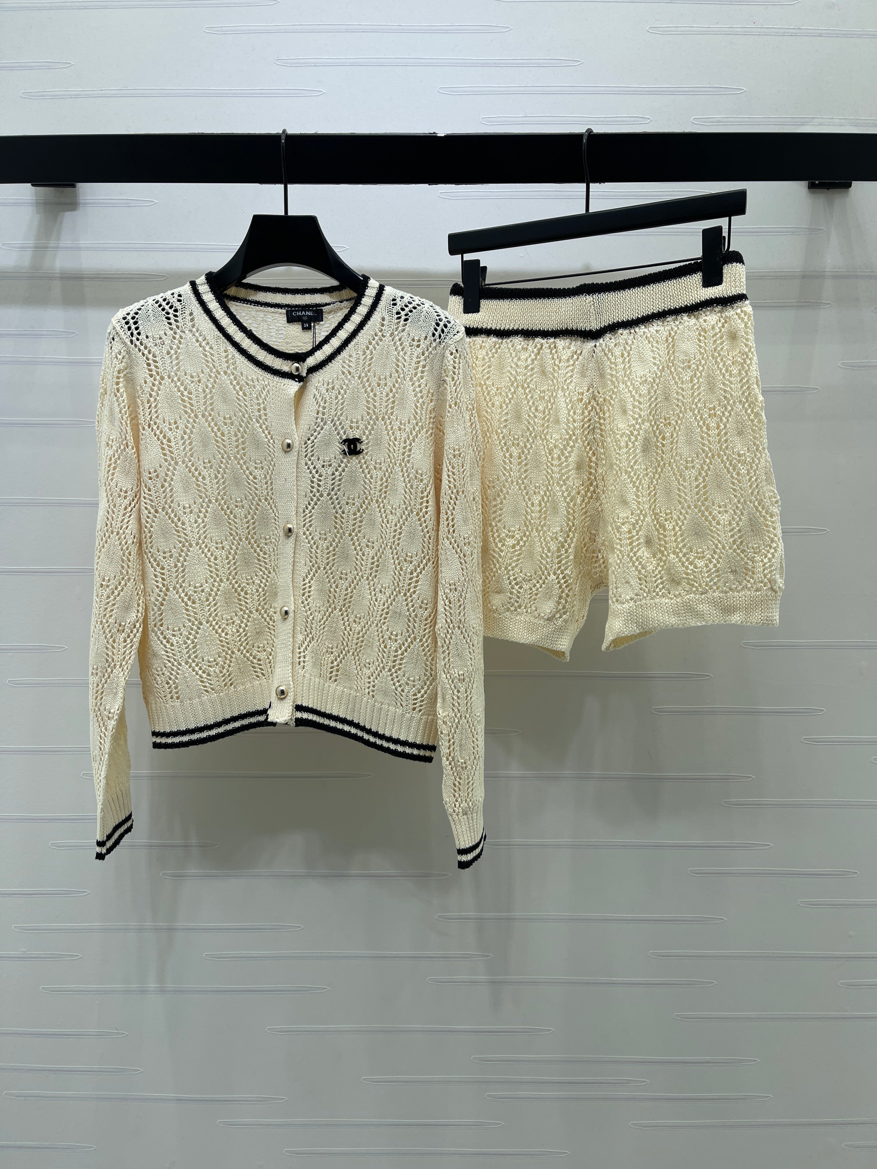 CC 26s Open-Knit Cardigan Shorts Set Cream Wool 427247