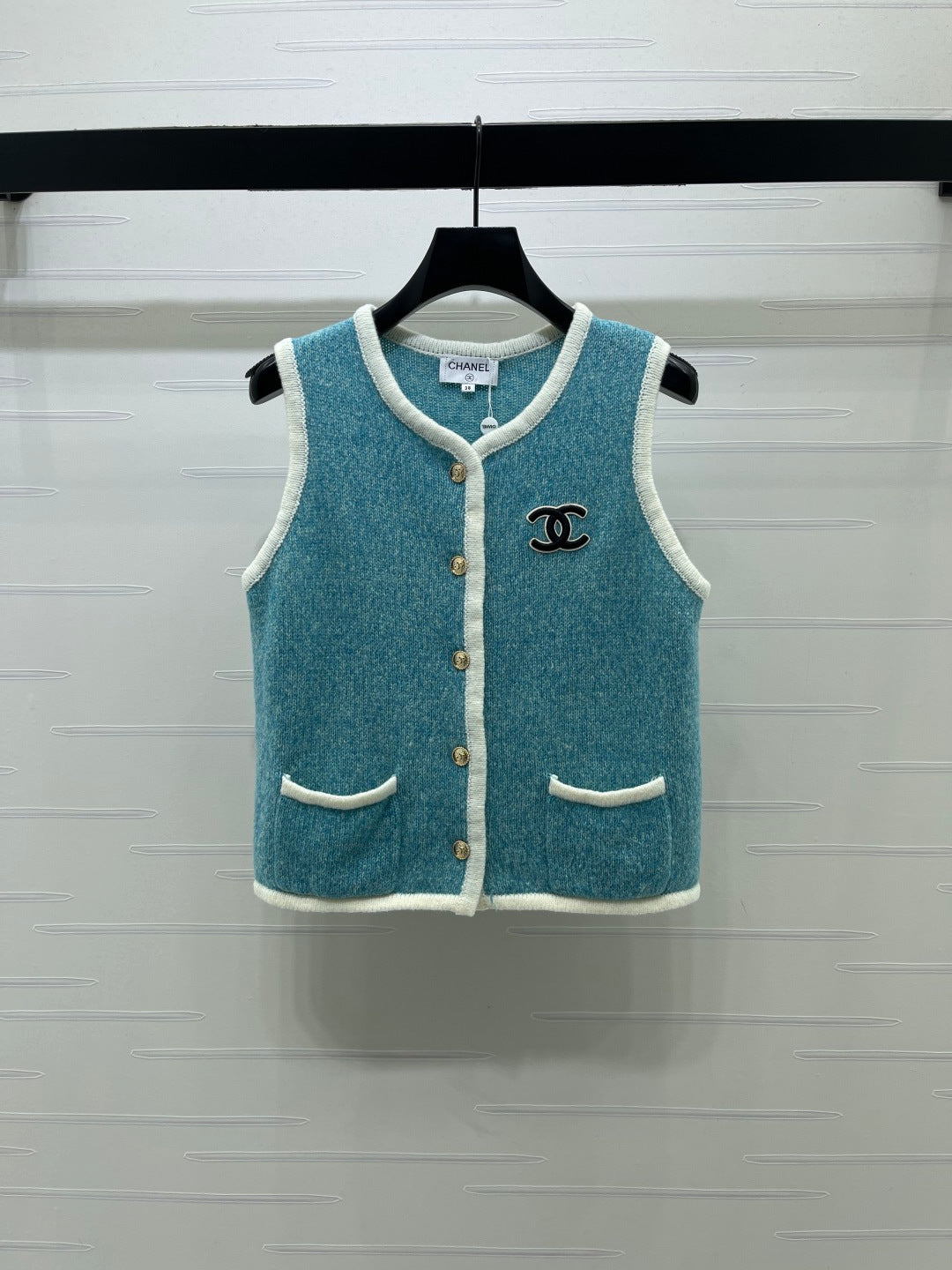 Chanel 26s Contrast Trim Wool Silk Knit Vest 439841