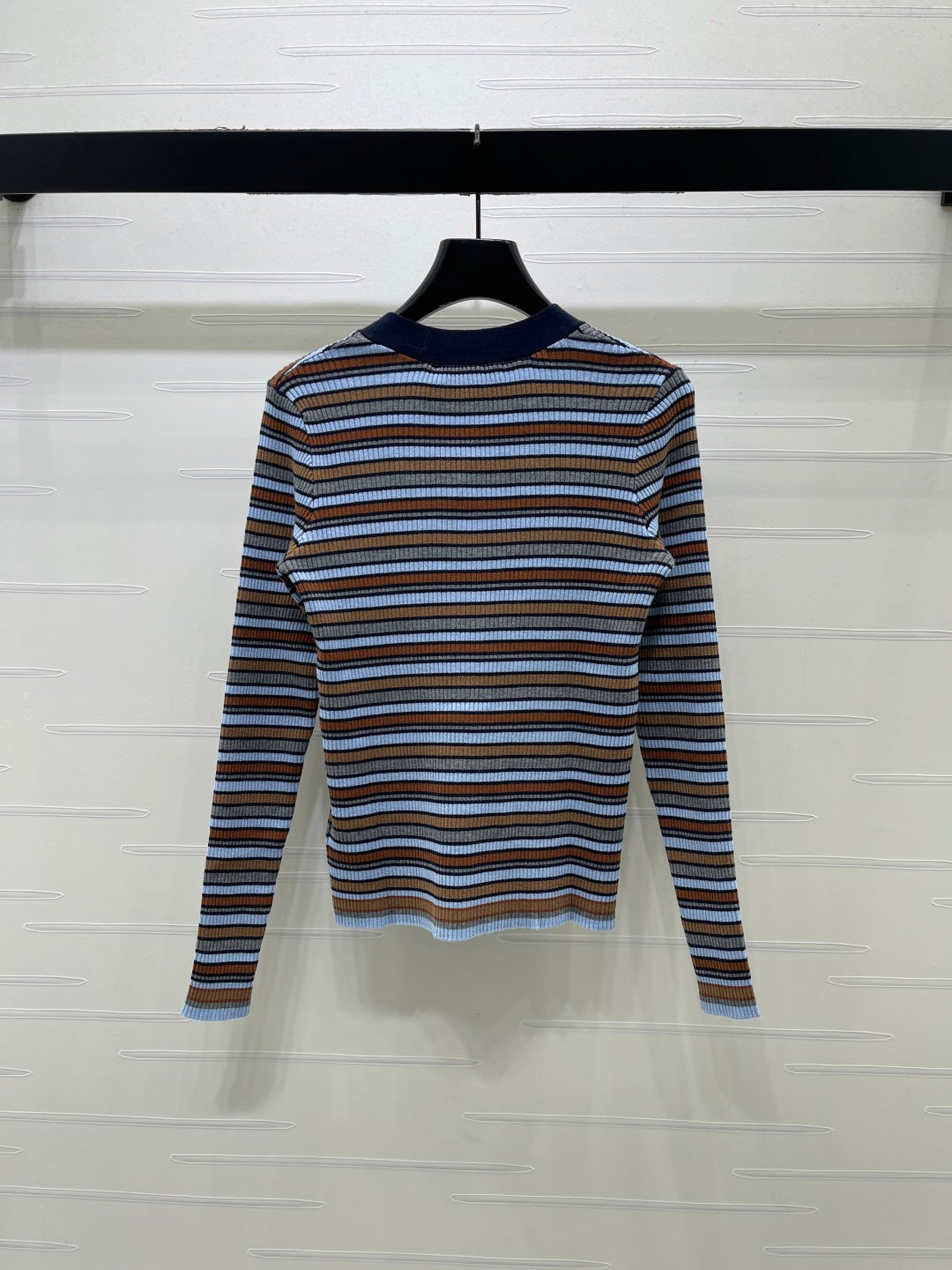 CD 26s Cardigan Navy Multi Striped Knit 446567