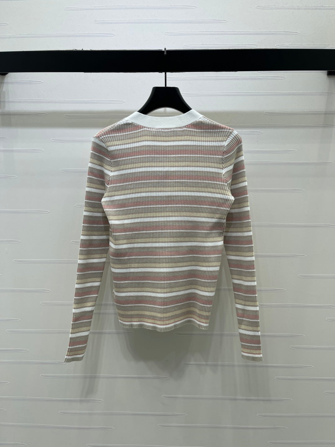 CD 26s Cardigan Beige Multi Striped Knit 446566