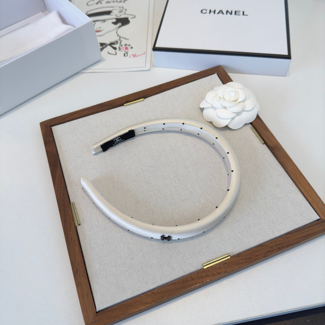 CC 26s White Headband 275571