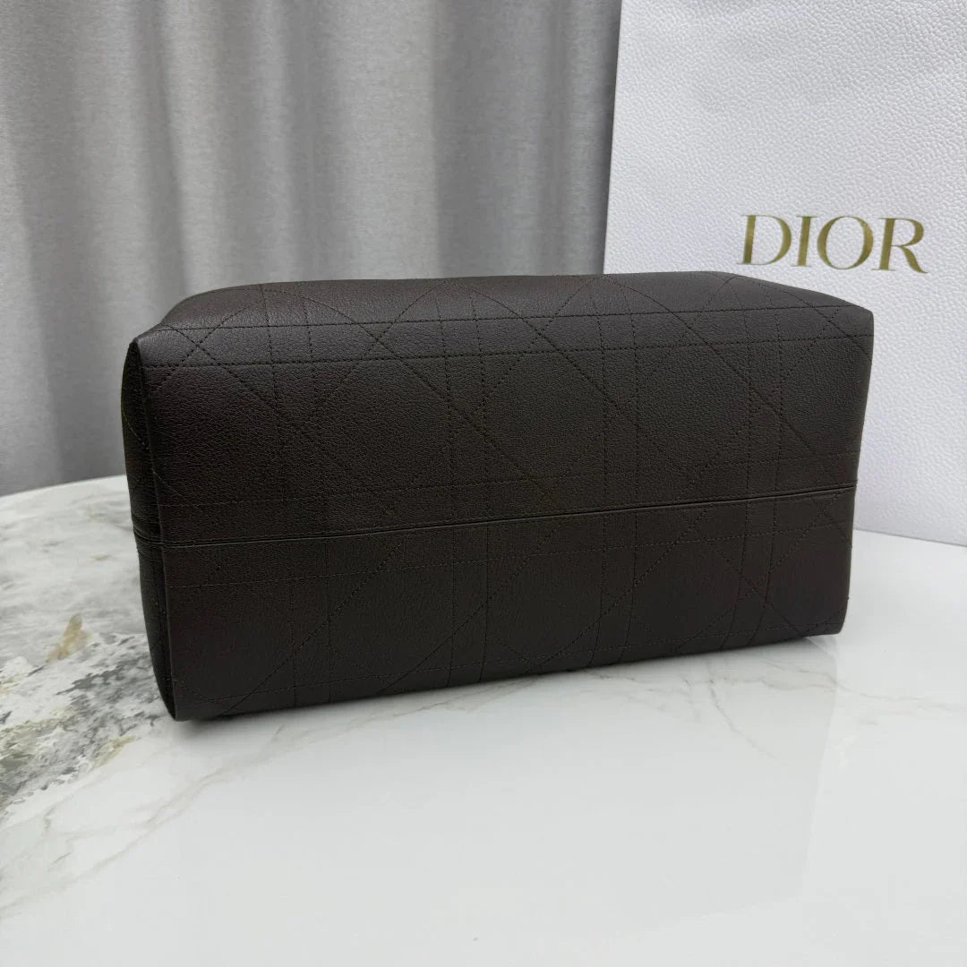 Dior 2026 Toujours Handbag Grained Calfskin