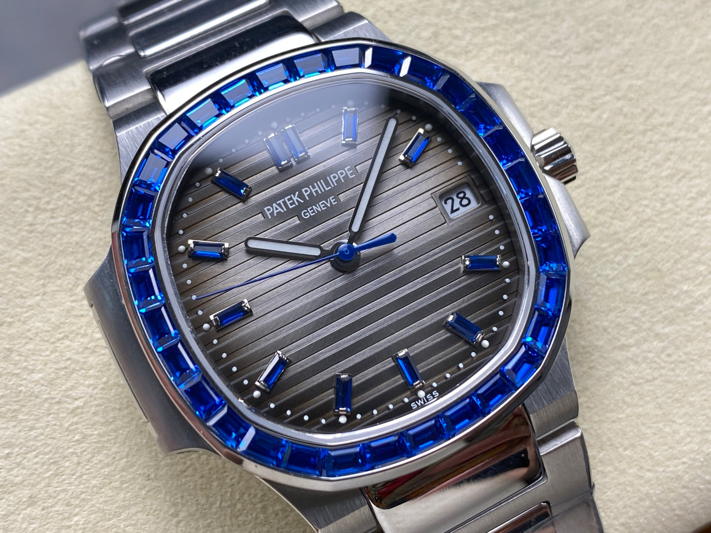 PATEK Nautilus 35.2mm Silver Black Dial