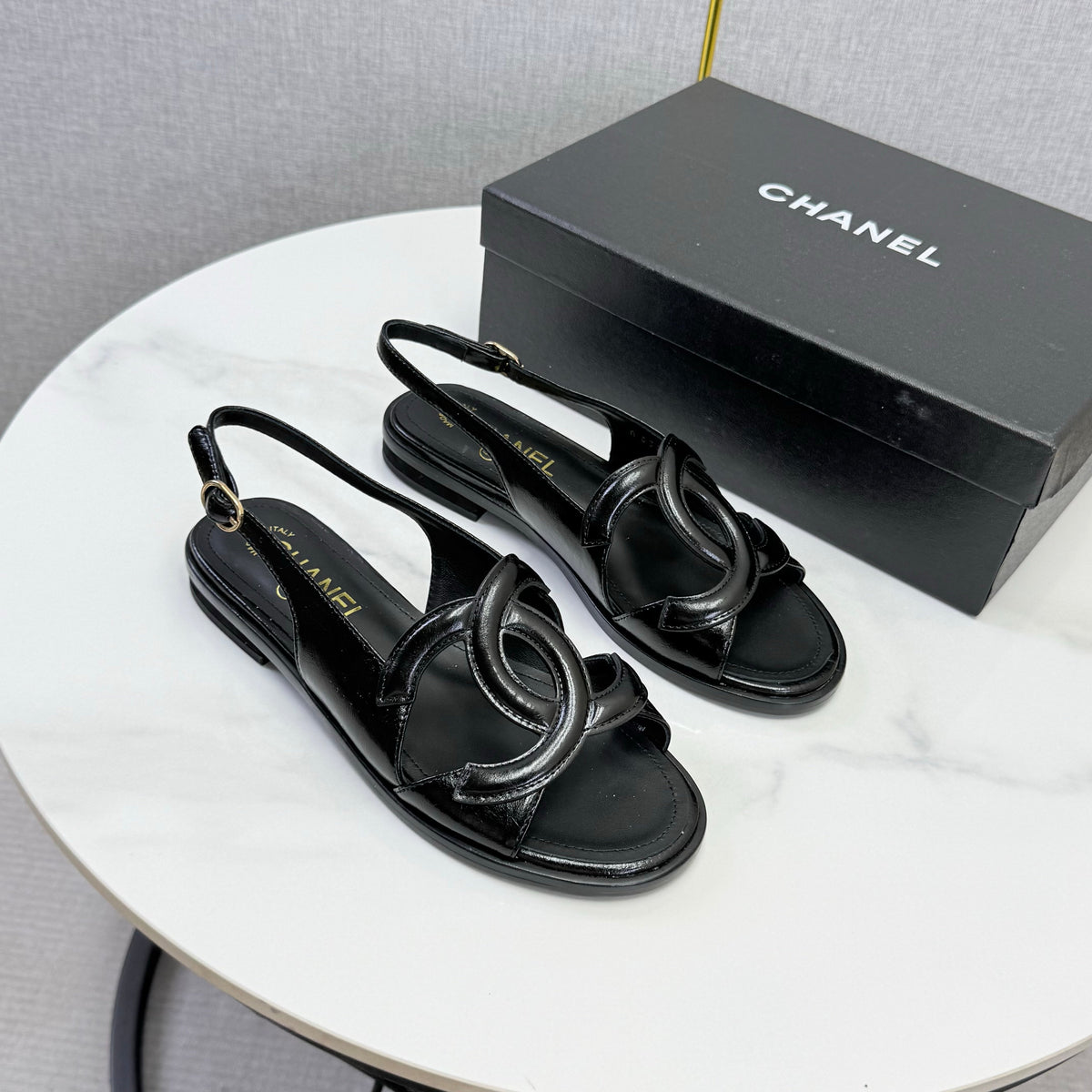 CC 26s Interlocking CC Slingback Sandals Black Leather 167673