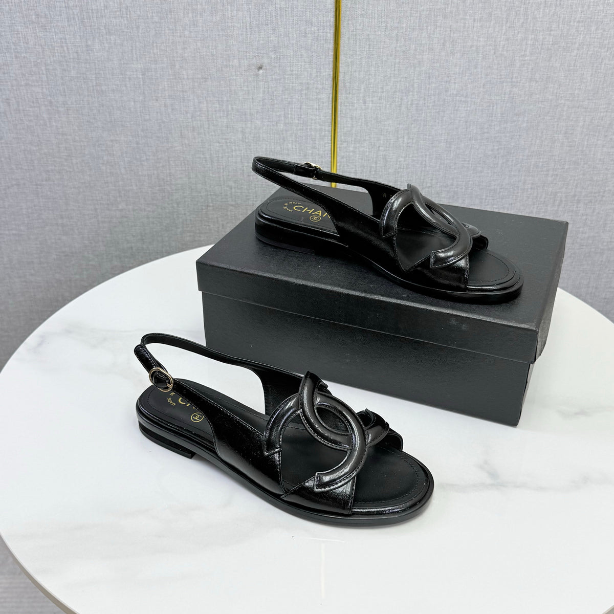 CC 26s Interlocking CC Slingback Sandals Black Leather 167673
