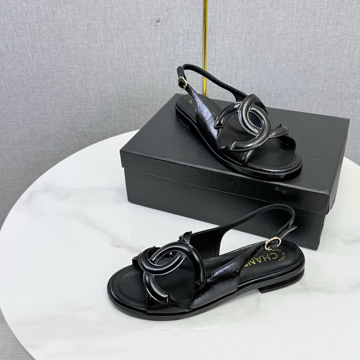 CC 26s Interlocking CC Slingback Sandals Black Leather 167673