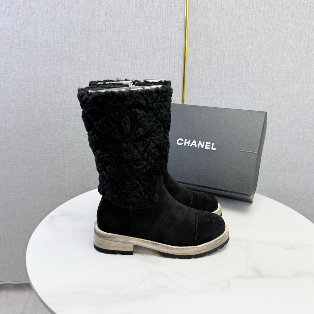 CC 26s Mid Calf Boots Black Suede Quilted Shearling 167738