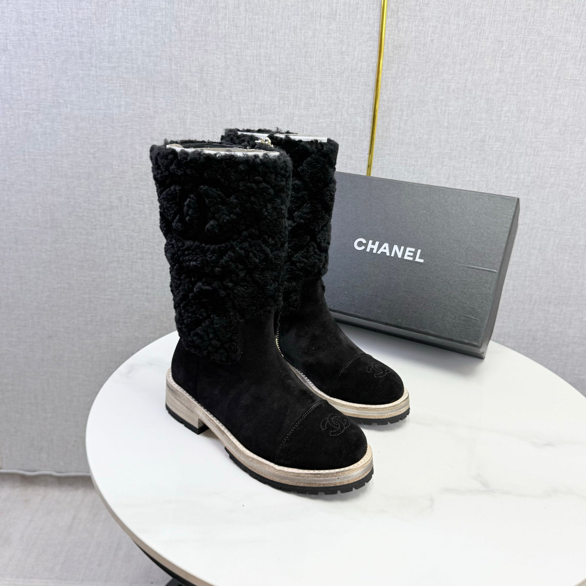 CC 26s Mid Calf Boots Black Suede Quilted Shearling 167738