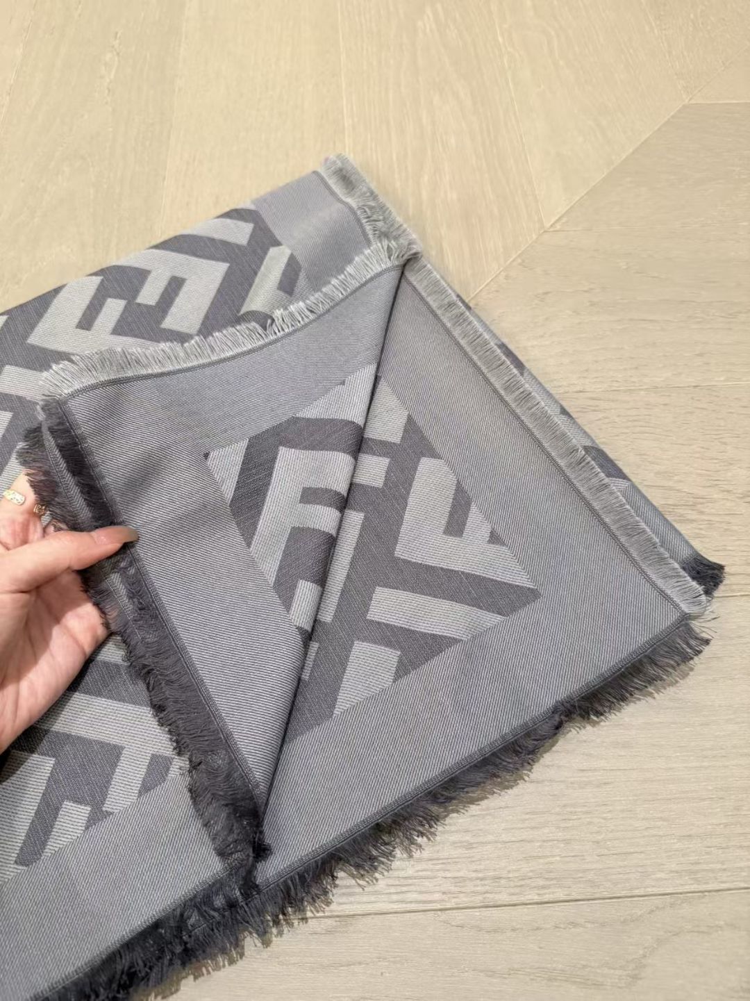 Fendi 26s Scarf 140 In Cashmere 444808