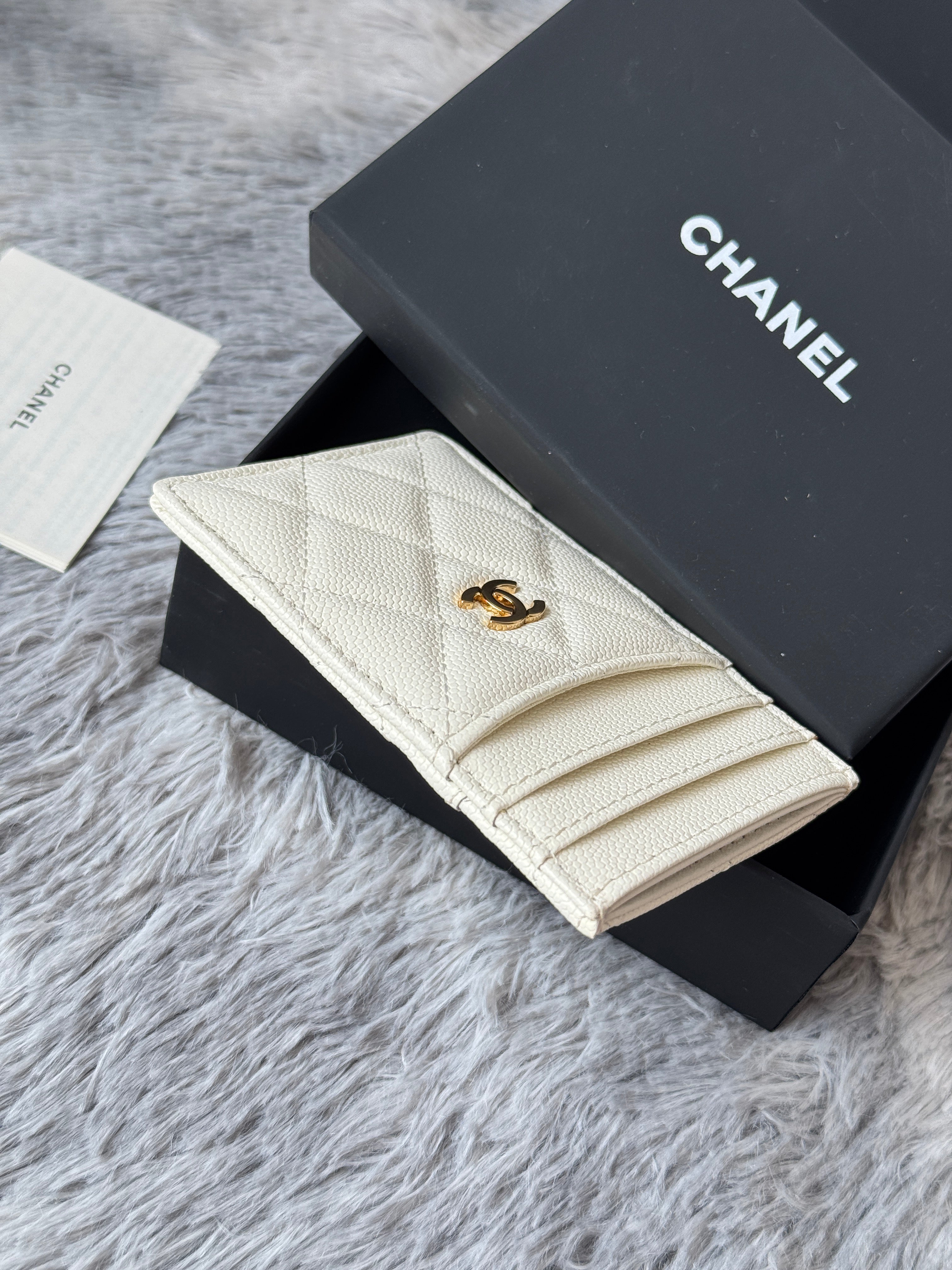 CC Carld Holder White Grain Calfskin 242688