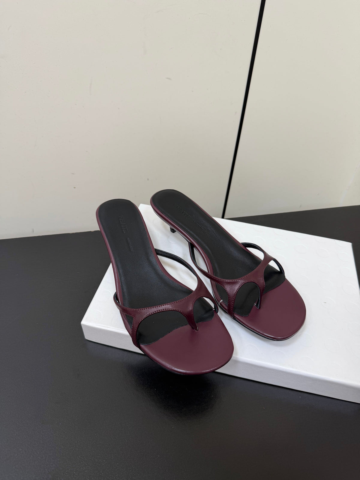 Khaite 26s Mila Sandals 3.5cm Burgundy Leather 909462