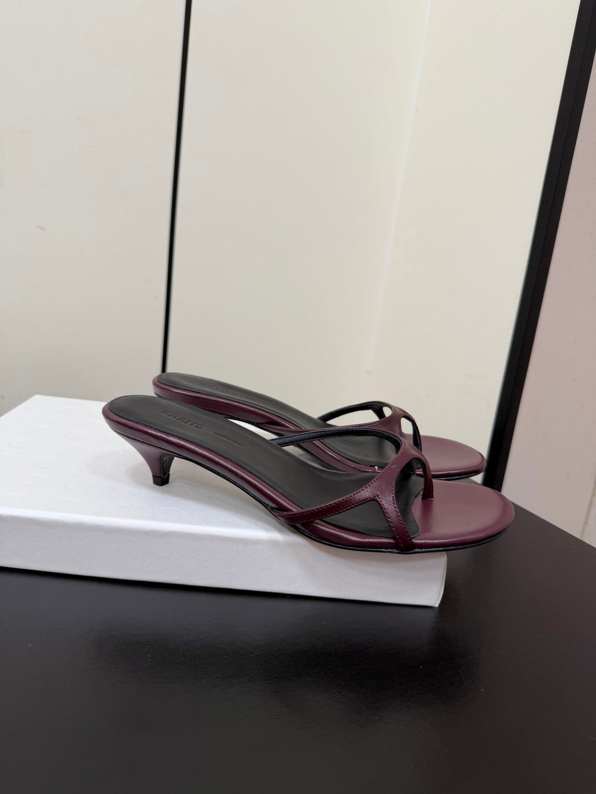 Khaite 26s Mila Sandals 3.5cm Burgundy Leather 909462
