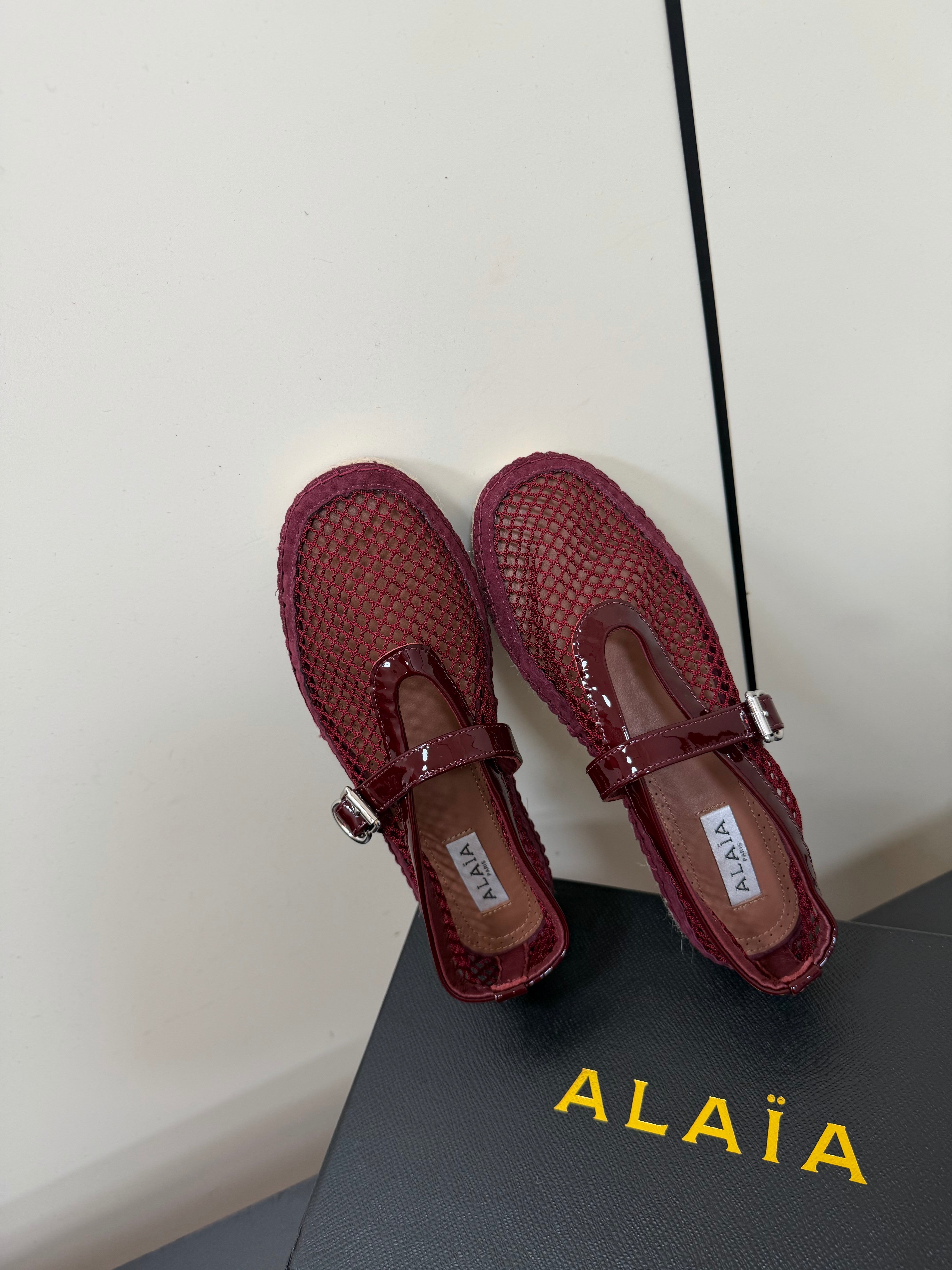 Alaia 26s Espadrilles Burgundy Patent Leather Mesh  984732