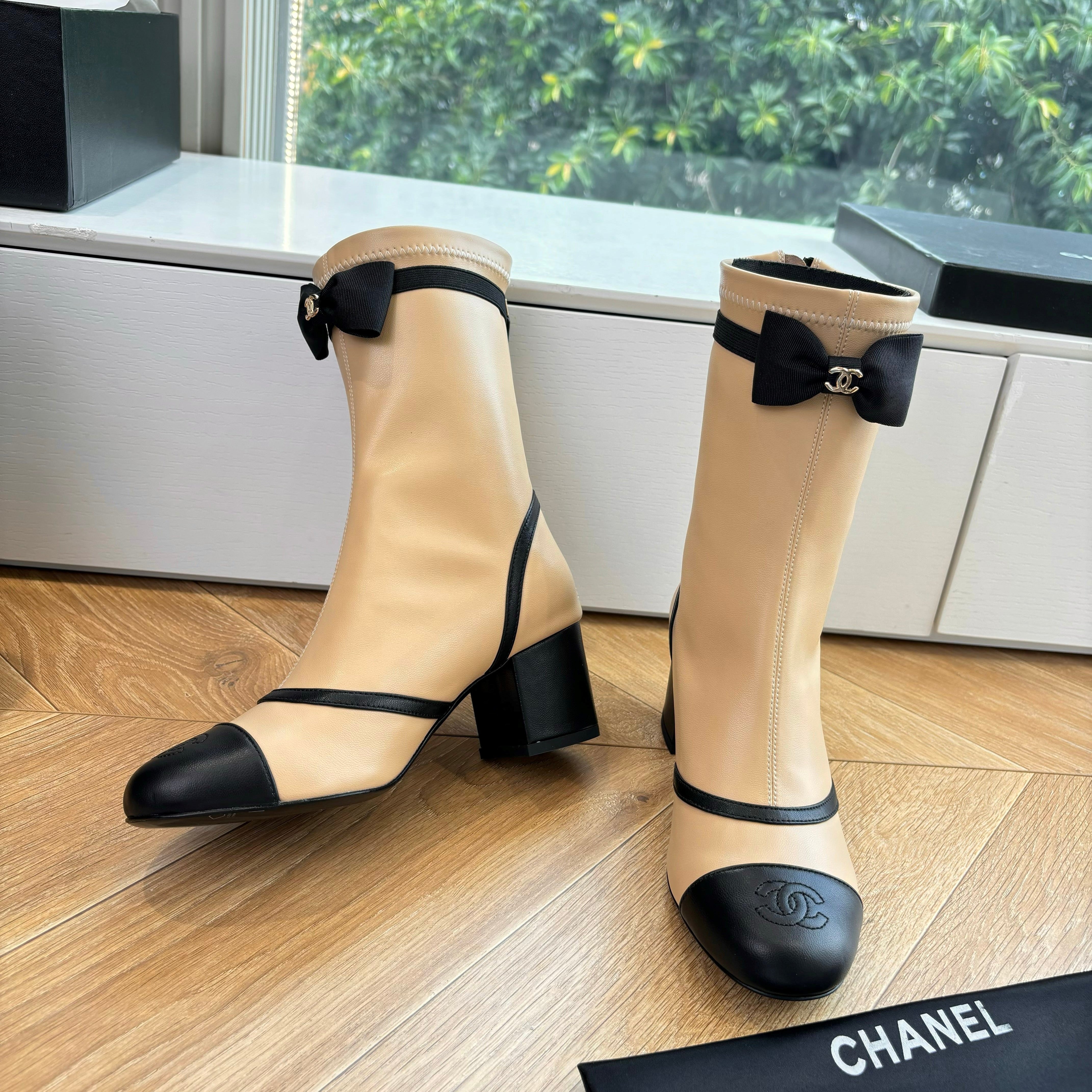 CC 25 Short Boot Beige Calfskin Black Bow 430318