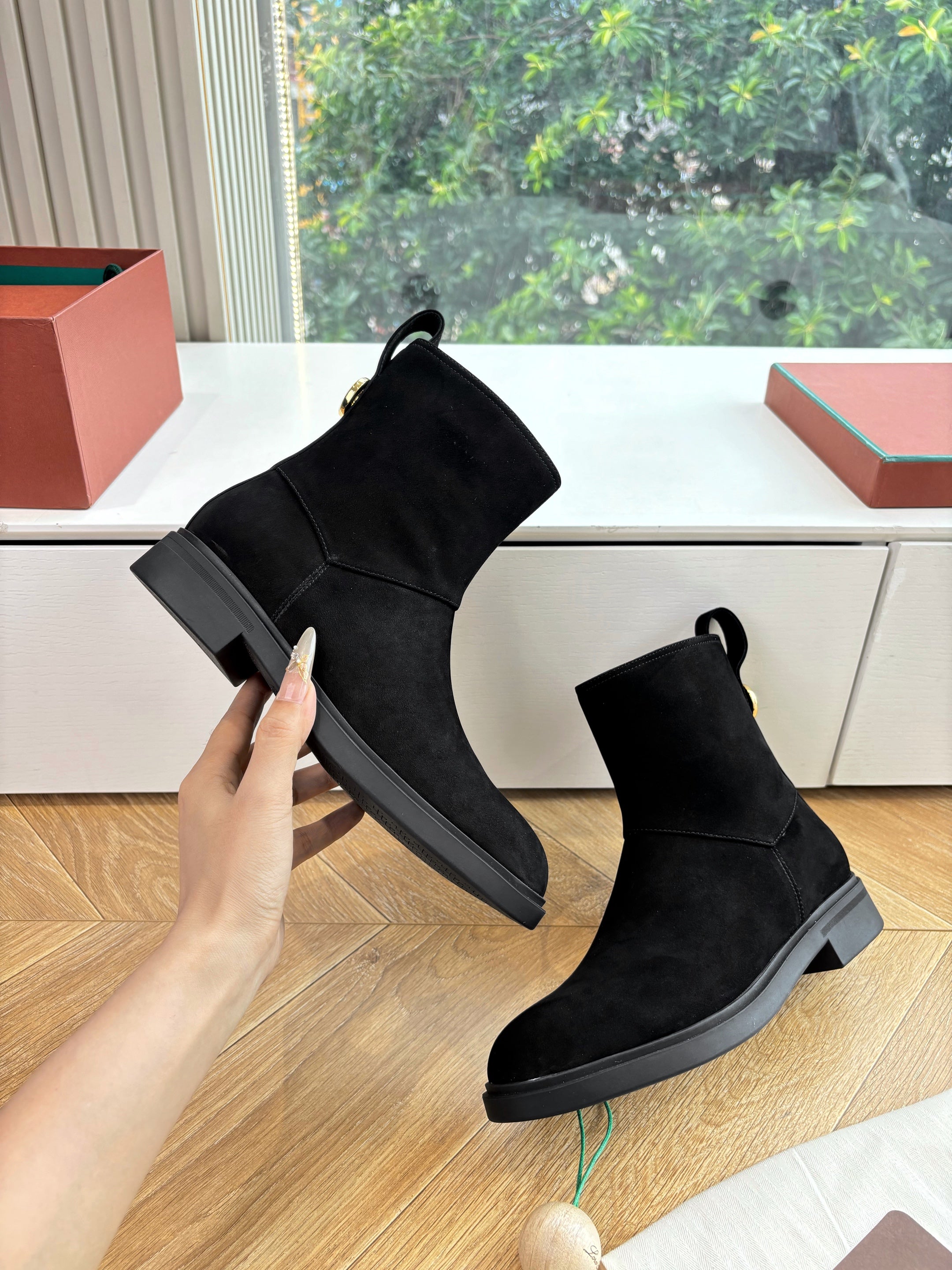 LP Kilda Ankle  Boots Black Suede 507412