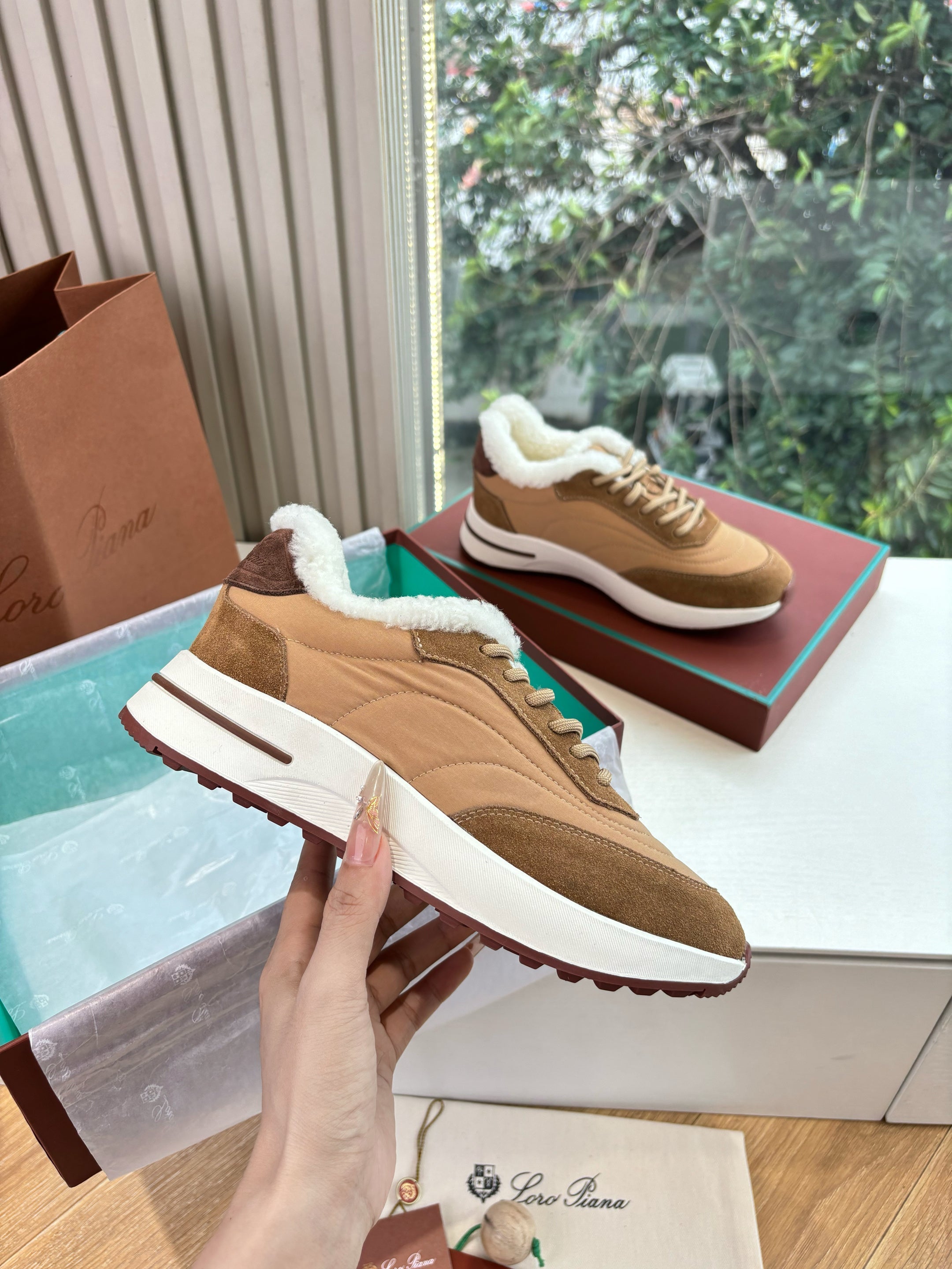LP Weekend Walk Sneaker Brown Fur Suede 549517