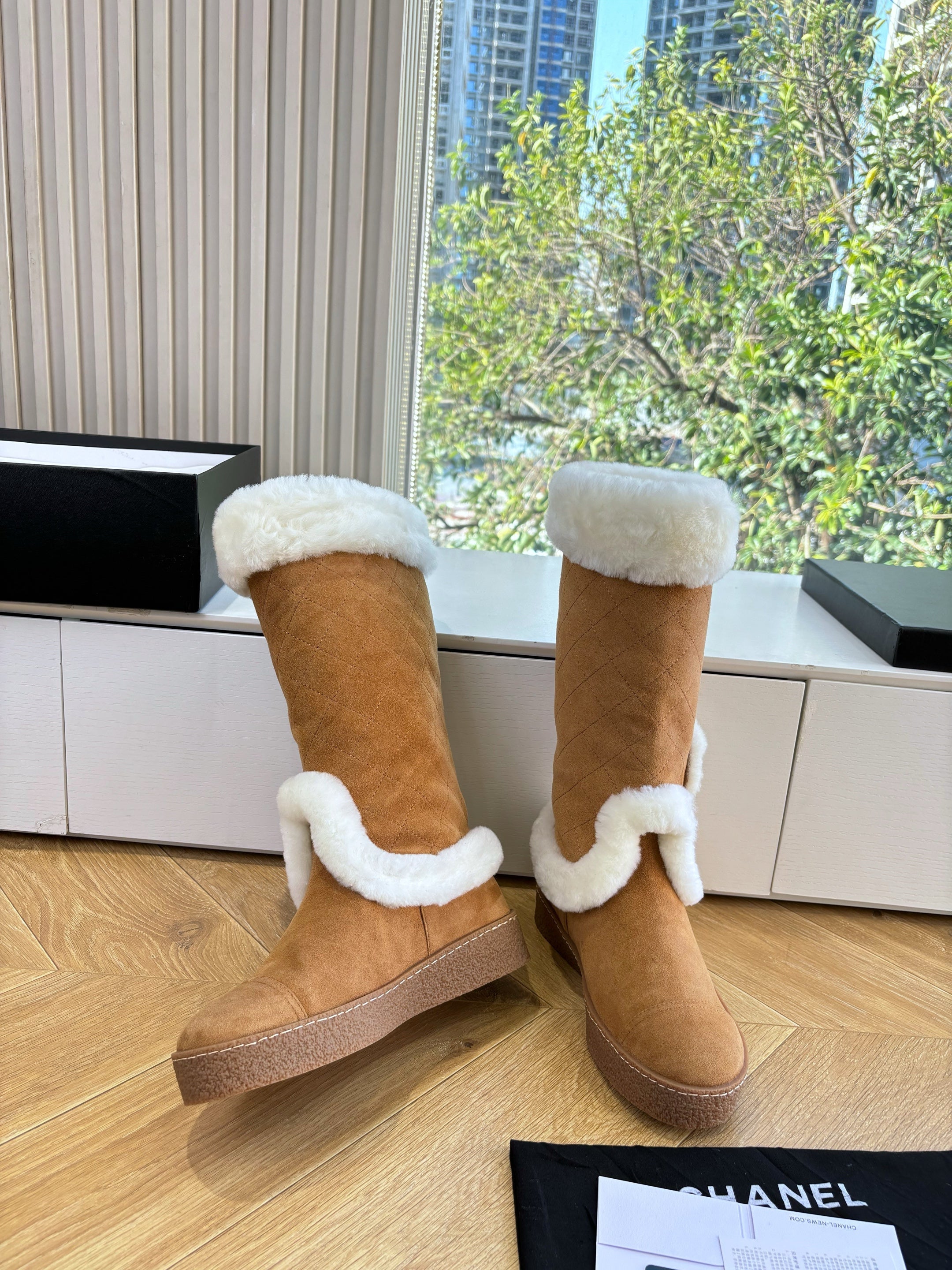 CC 2025 Snow Boot Brown White Suede Wool 548929