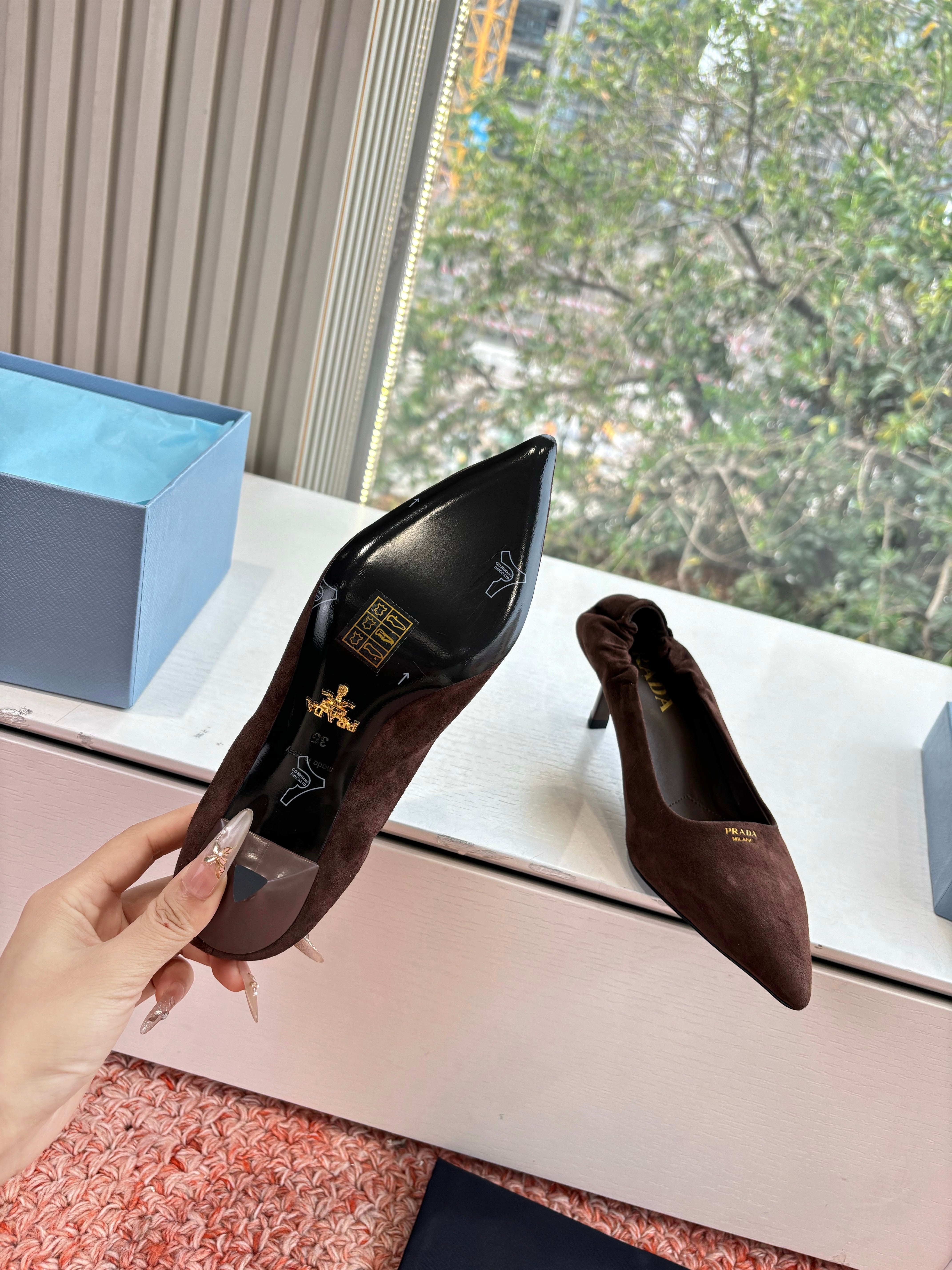 Prada Pointed-Toe Pumps Brown Suede 604173