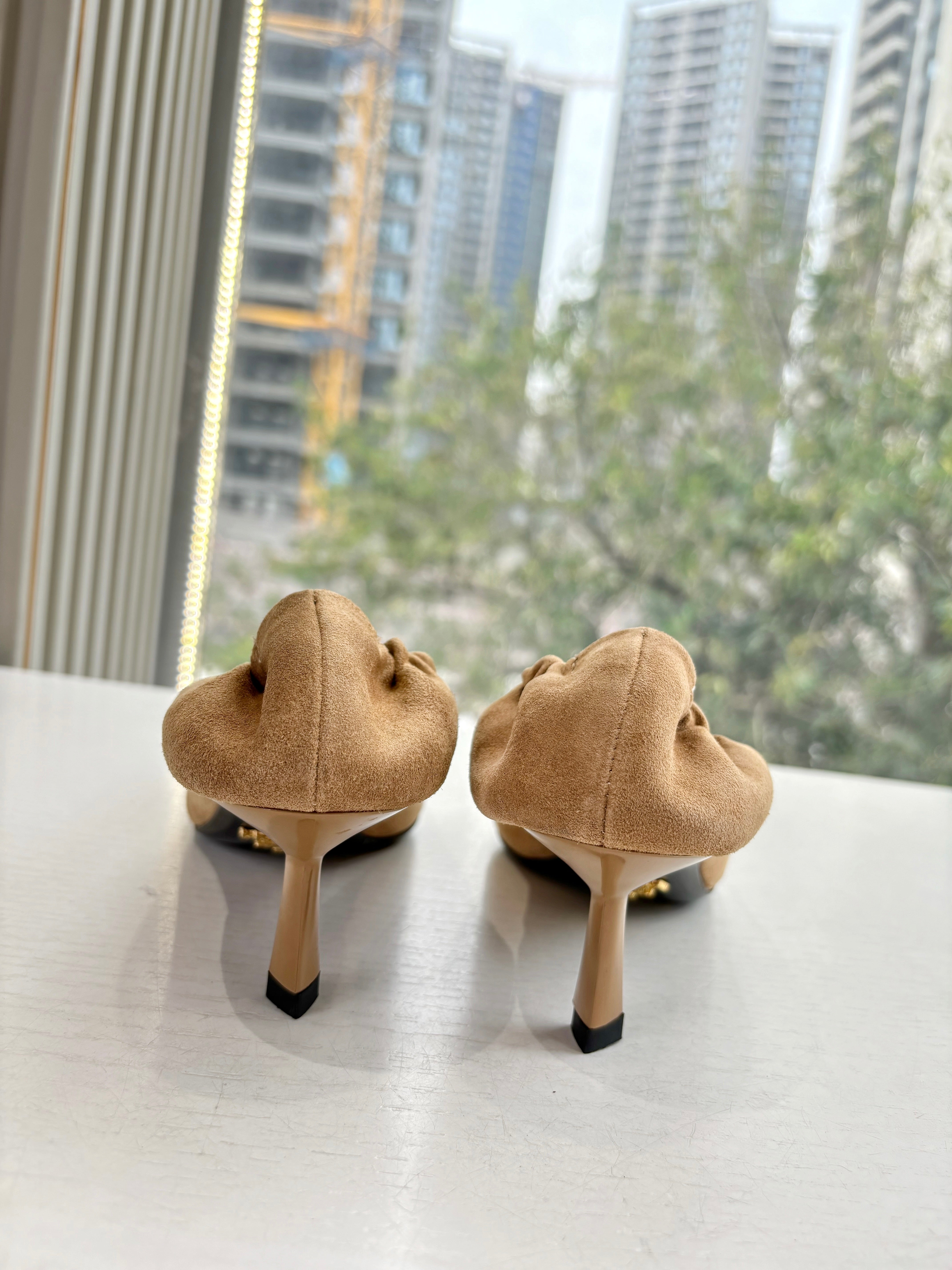 Prada Pointed-Toe Pumps Brown Suede 604176