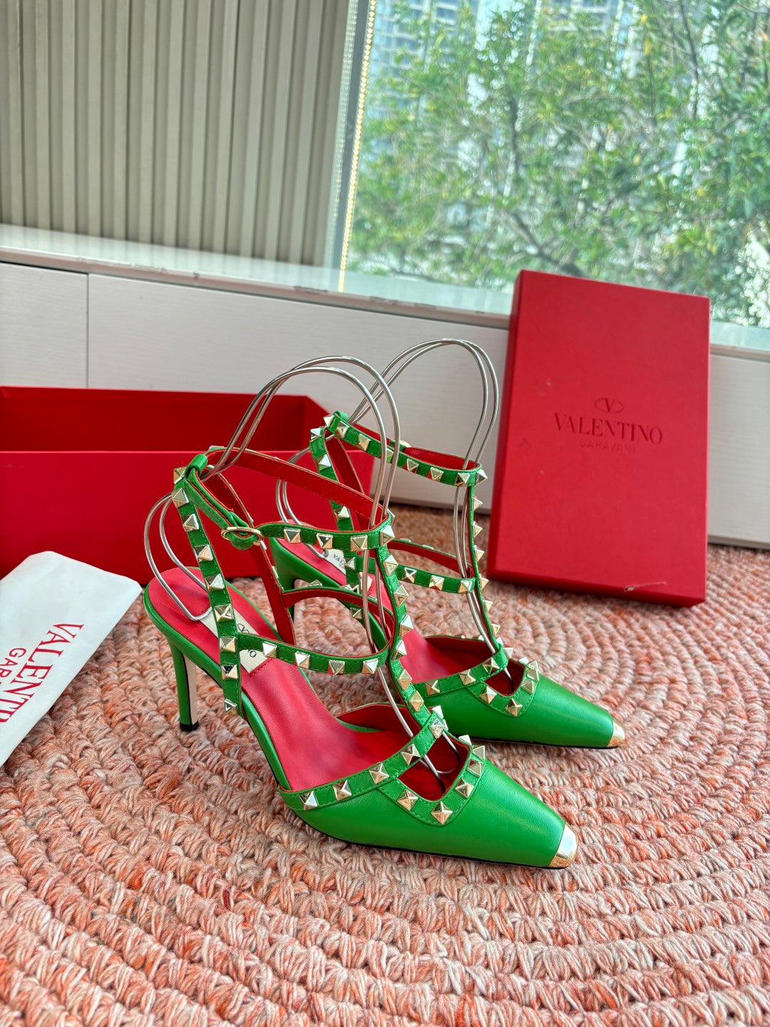 Valentino Rockstud Kidskin Pump 100mm Green Sheepskin 702226