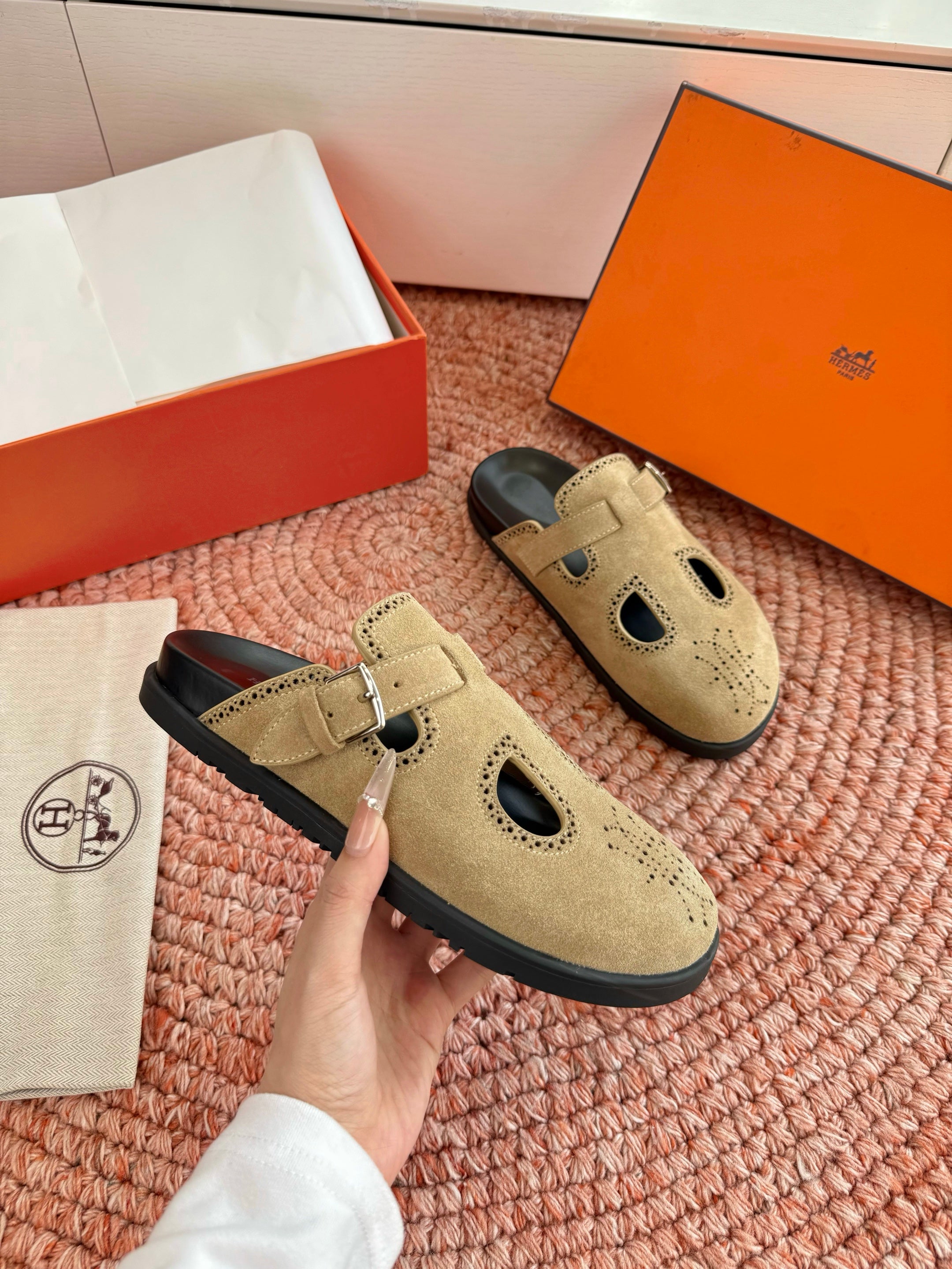 HM Monk Mules Khahi Suede 648493