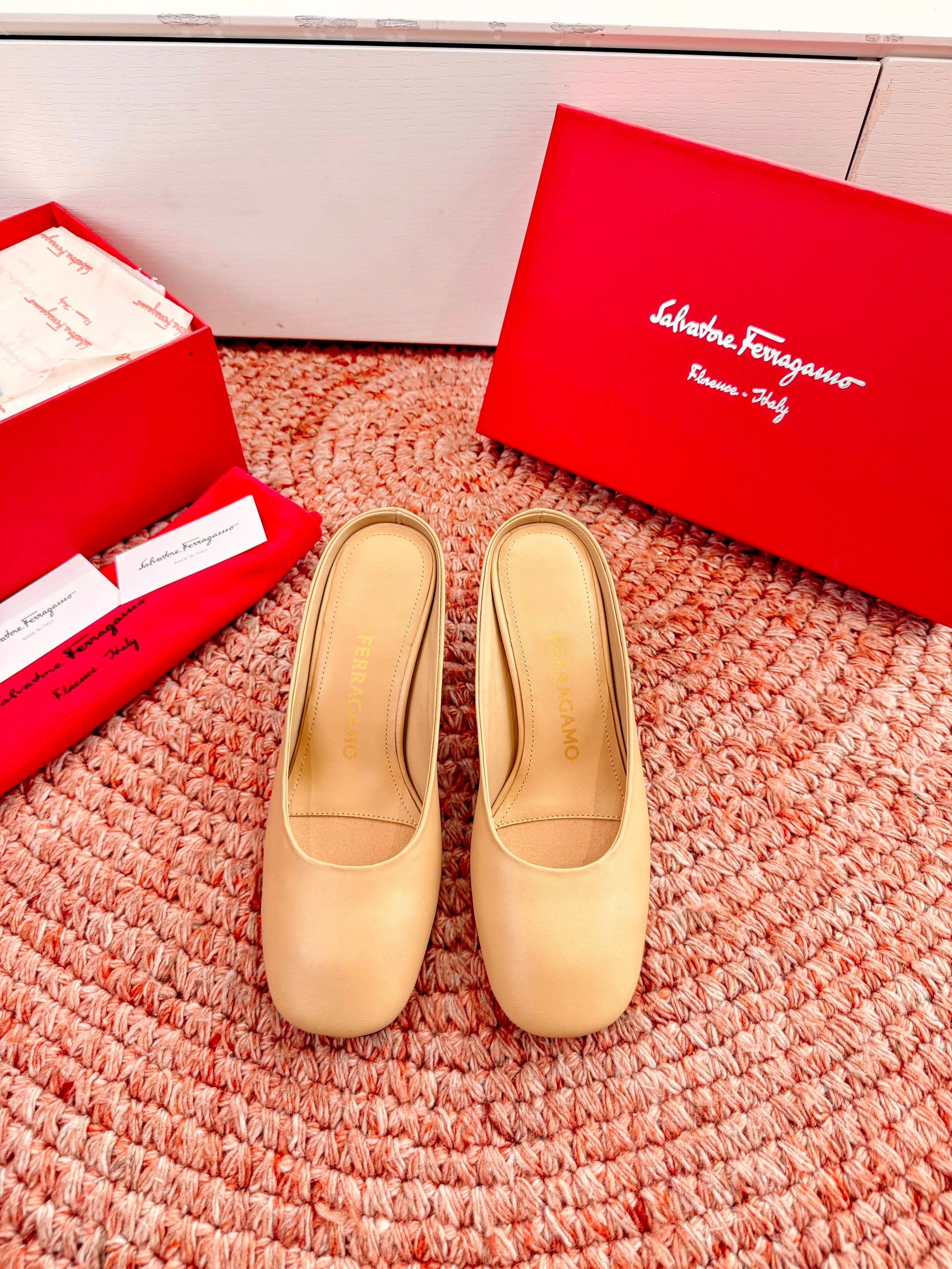 Ferragamo Salvatore Mule Beige Sheepskin 760453