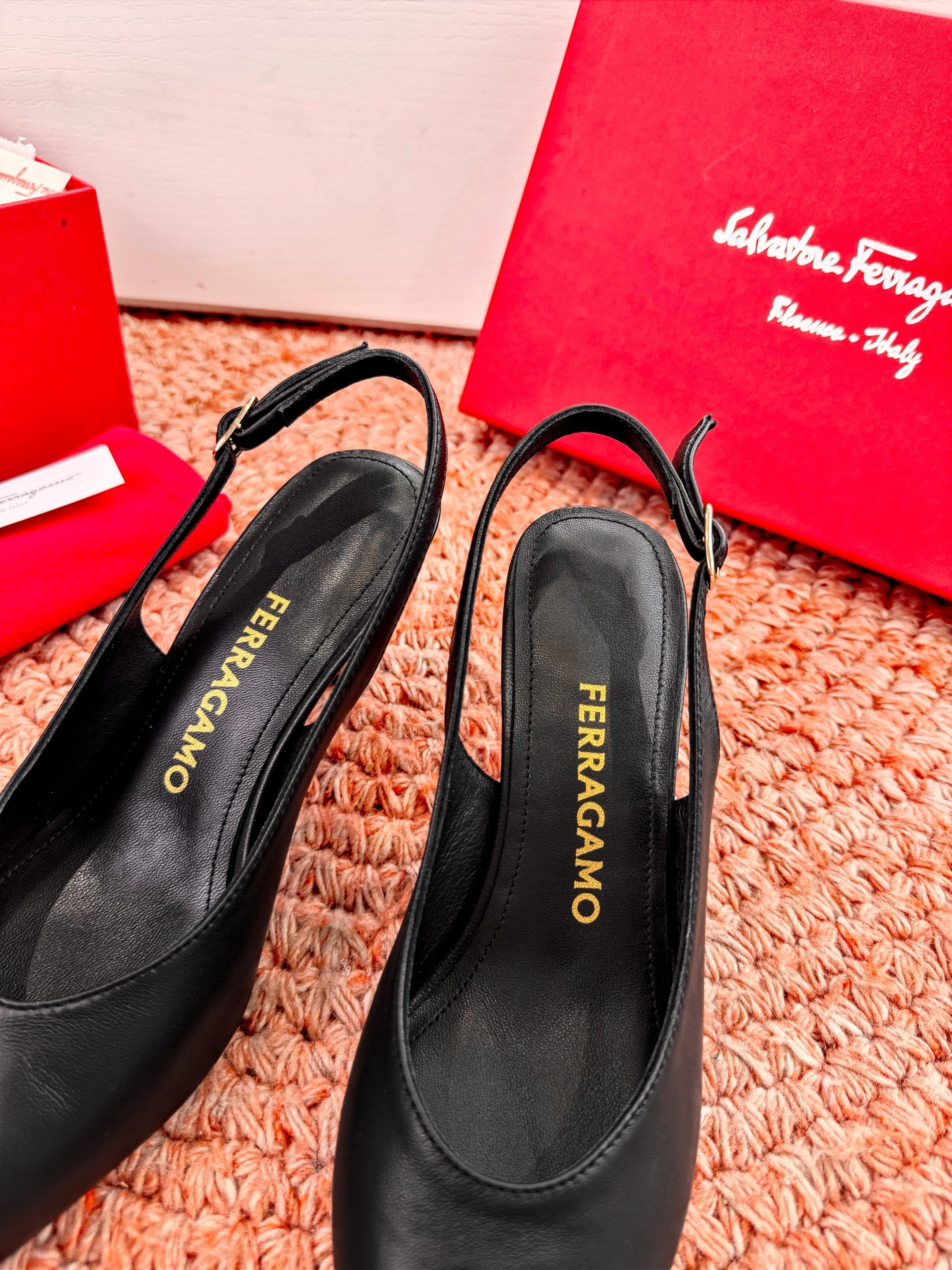 Ferragamo Salvatore Slingback Black Sheepskin 760455