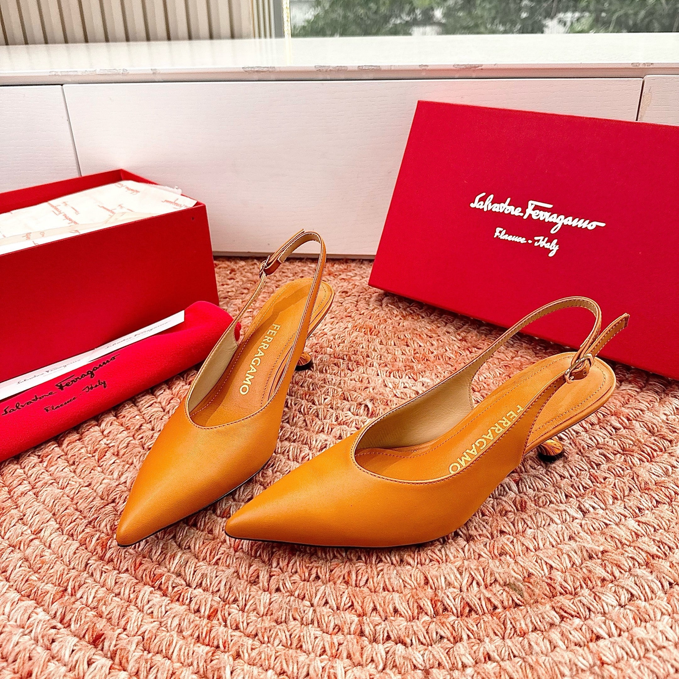 Ferragamo Salvatore Slingback Light Brown Sheepskin 760458