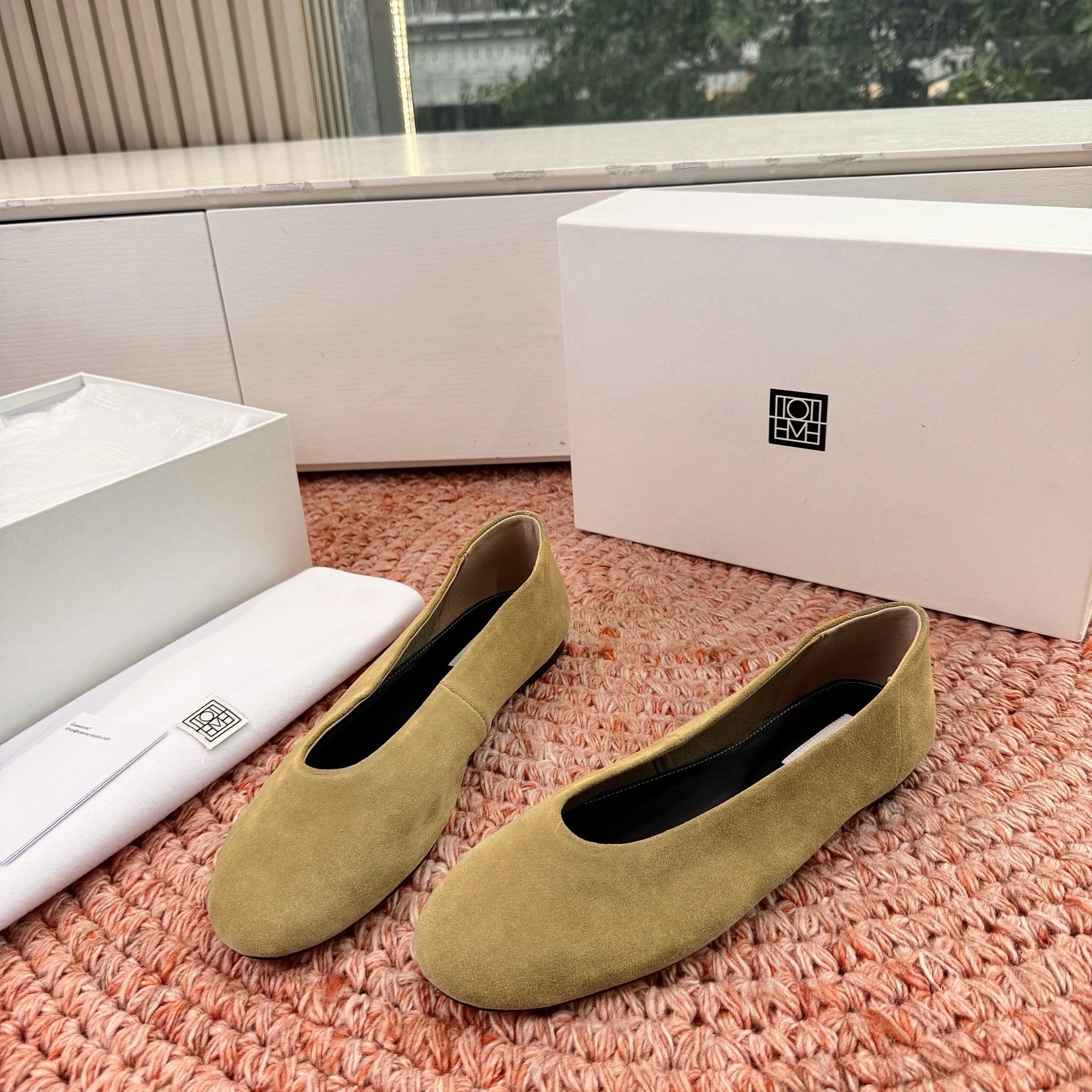 Toteme Ballerinas Khahi Suede 760434